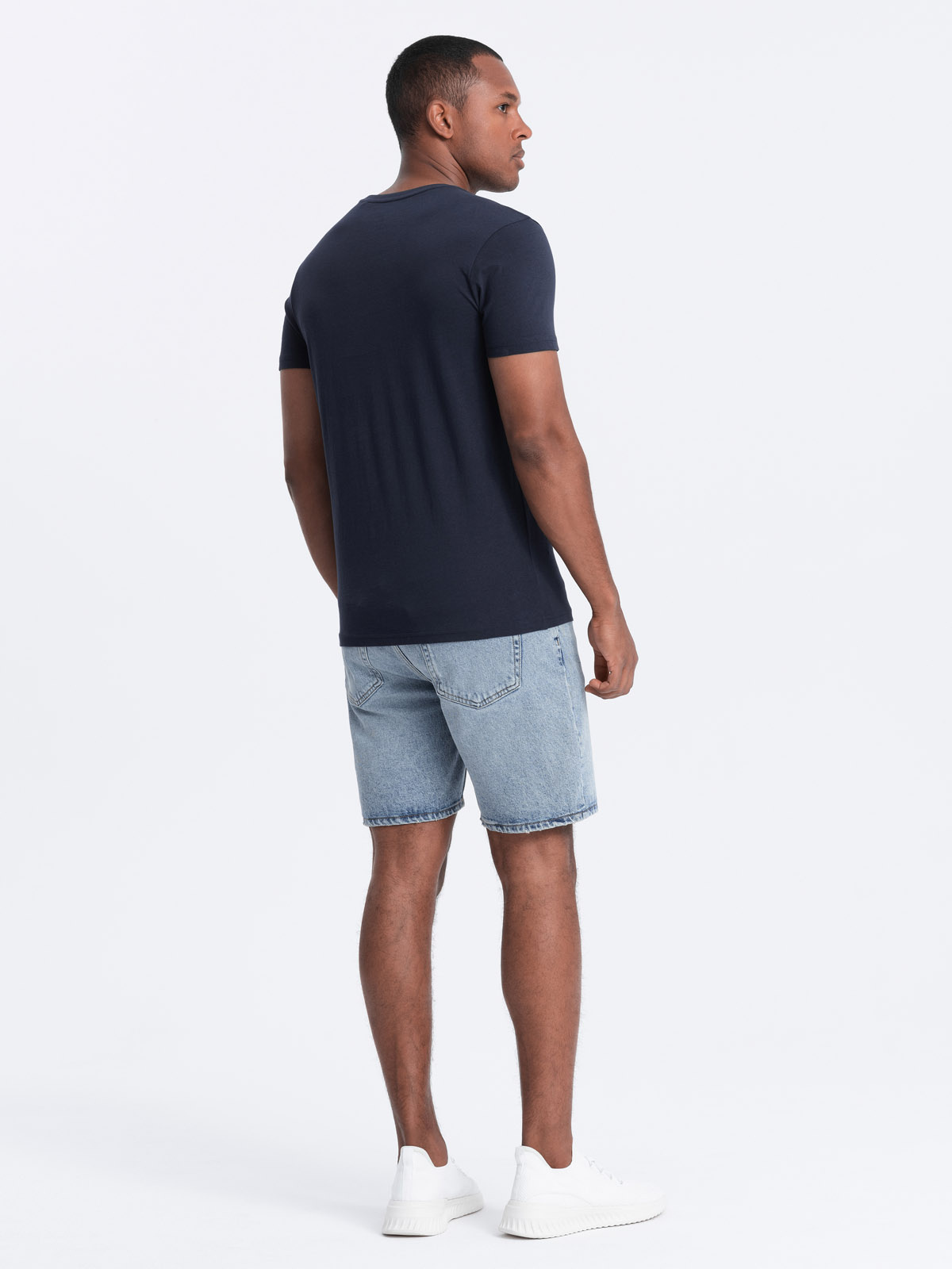 Tricou barbati, Ombre