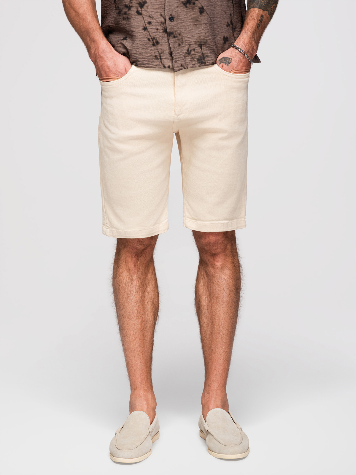 Ombre Men's denim classic shorts with rolled up leg - cream