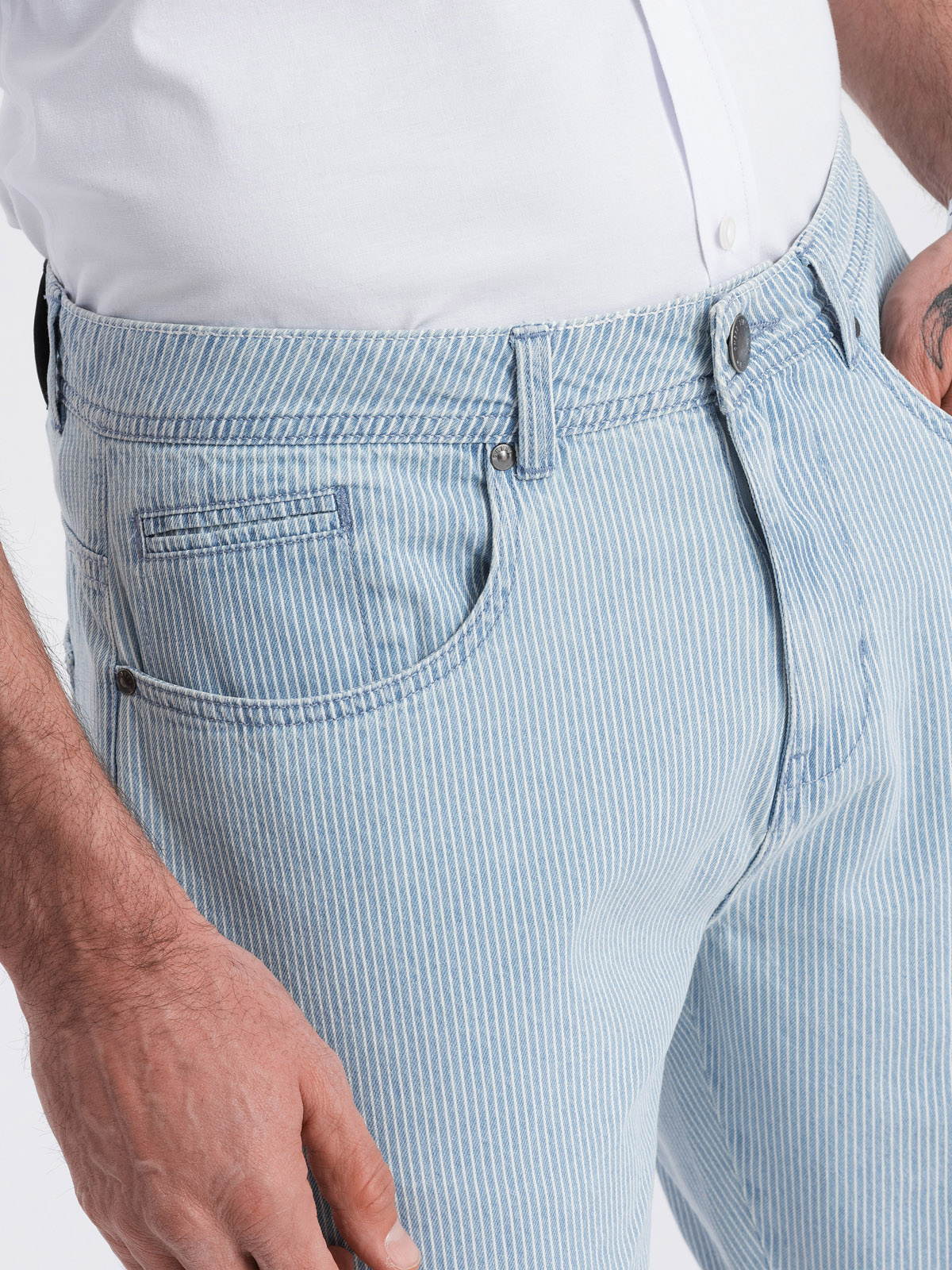 Pantaloni scurti de barbati, Ombre