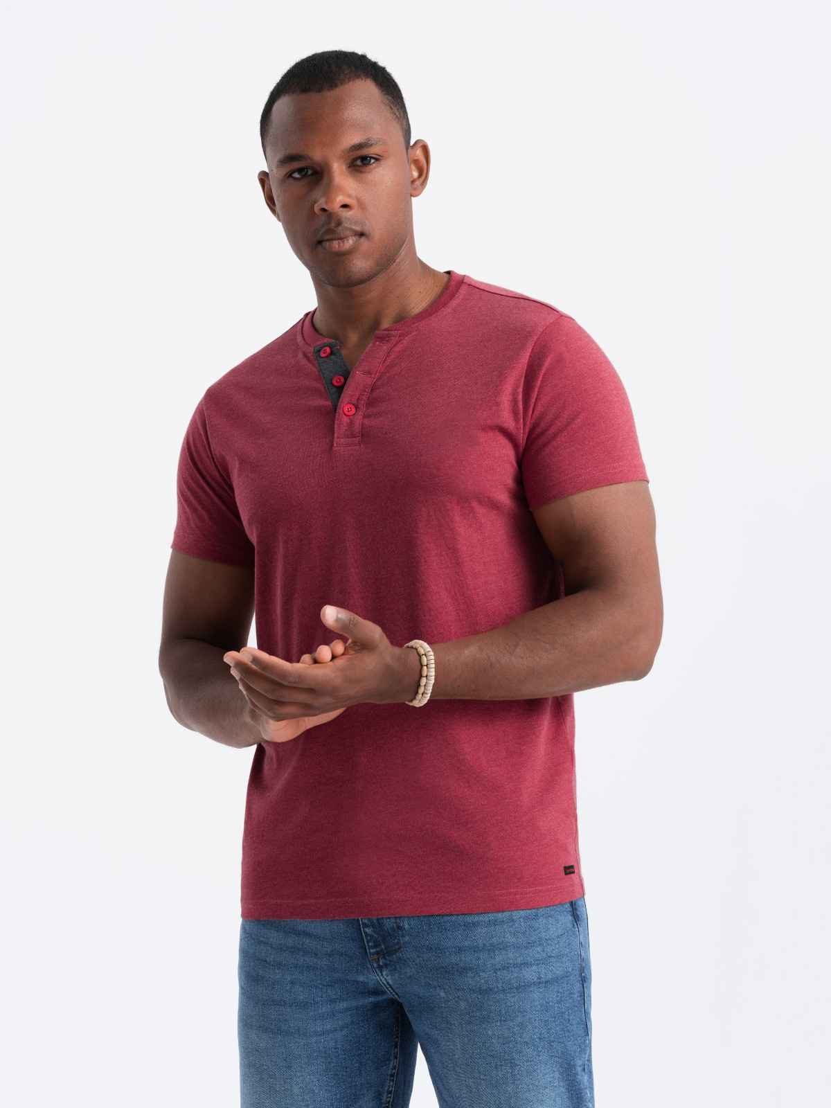 Ombre Men's T-shirt with round henley neckline - red