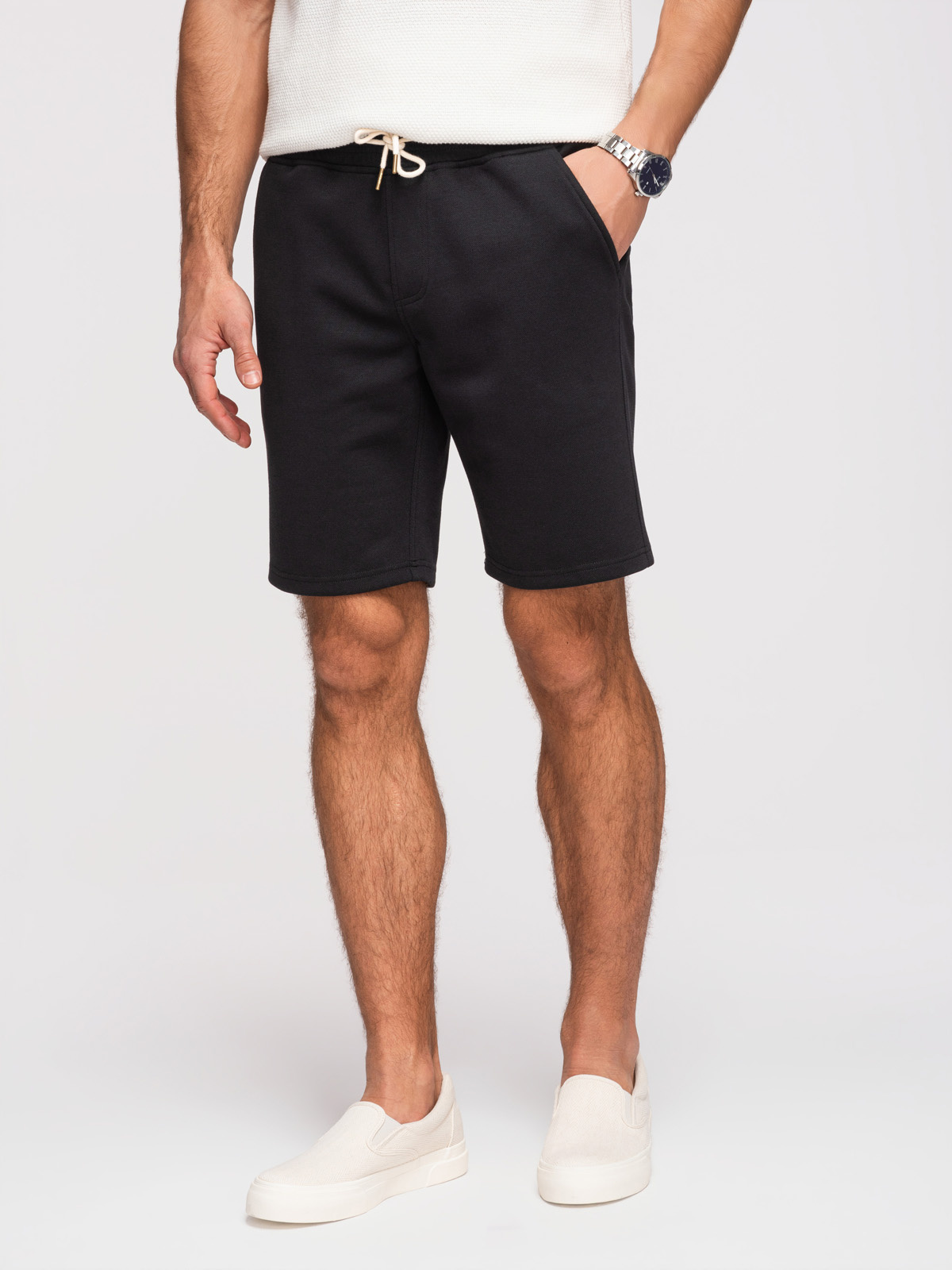 Ombre pánske REGULAR FIT štruktúrované šortky - čierne