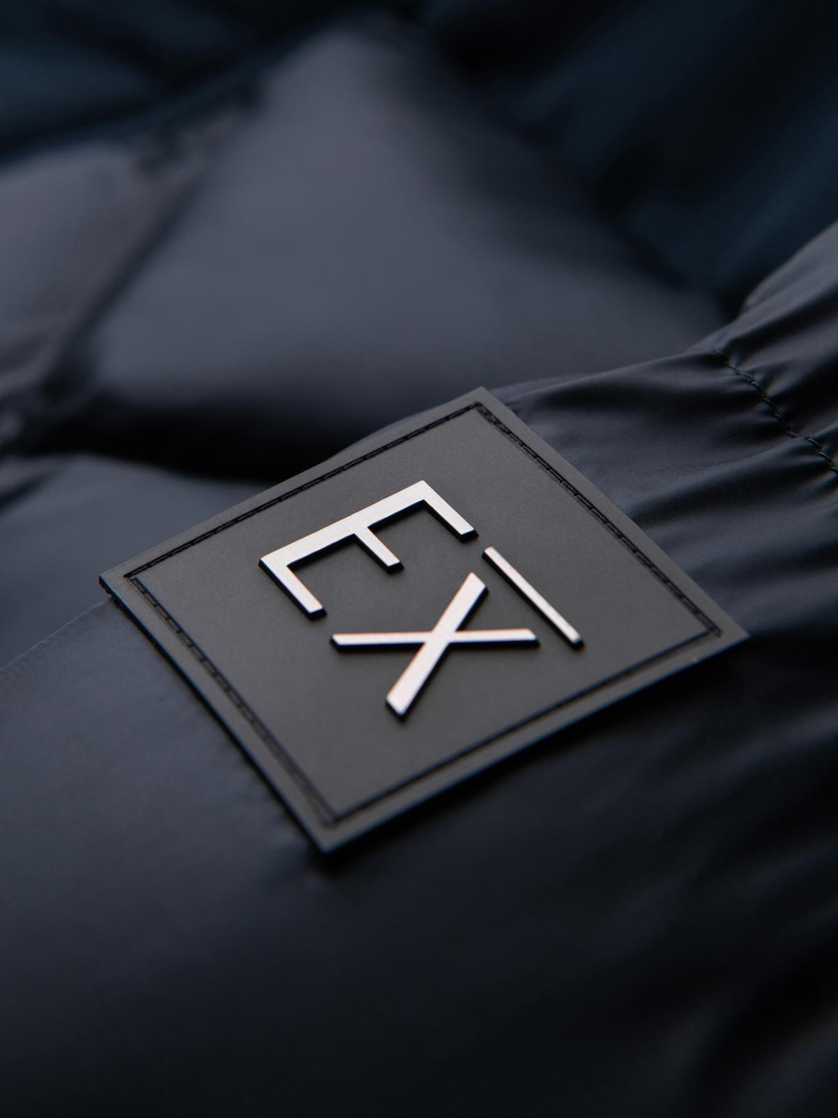 Ombre Men&#039;s hooded jacket with geometric diamond quilting - navy blue