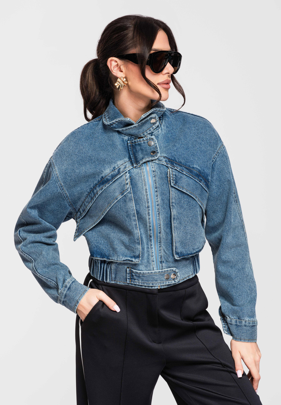 Дамско късо яке LARICA