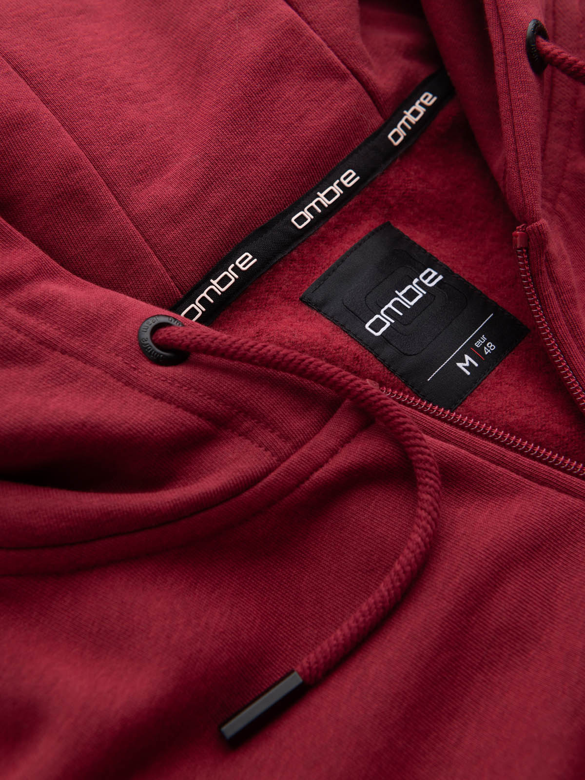 Ombre Unzipped men&#039;s sweatshirt with hood and patch - red