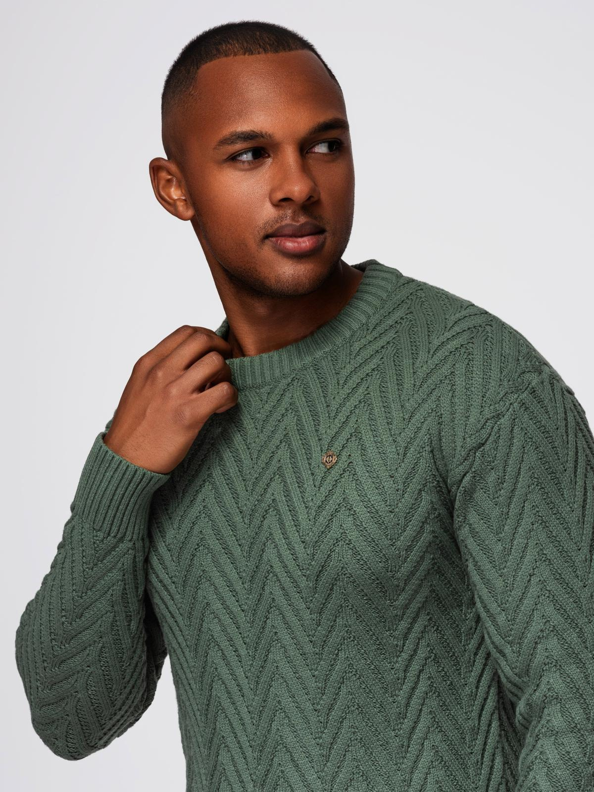 Ombre Men&#039;s knit sweater with zigzag weave - faded green