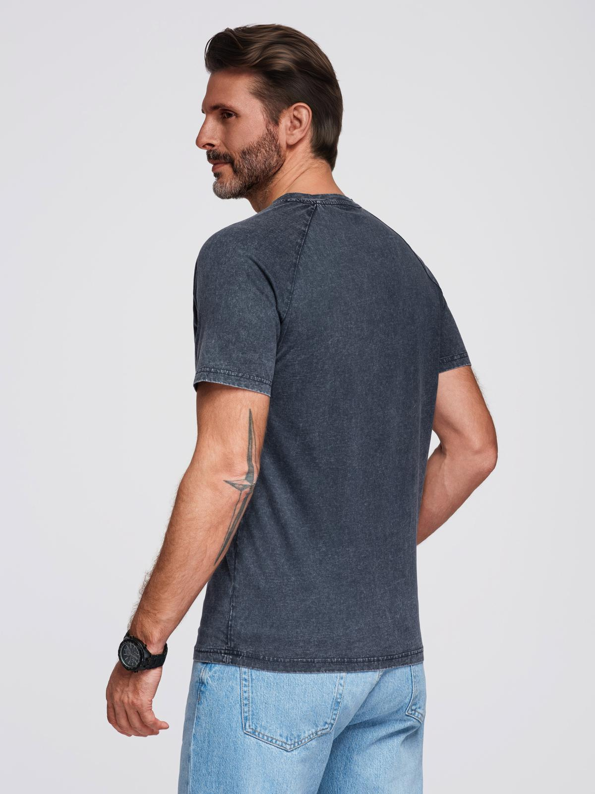 Ombre Men's t-shirt with wash effect and buttons at neckline - navy blue