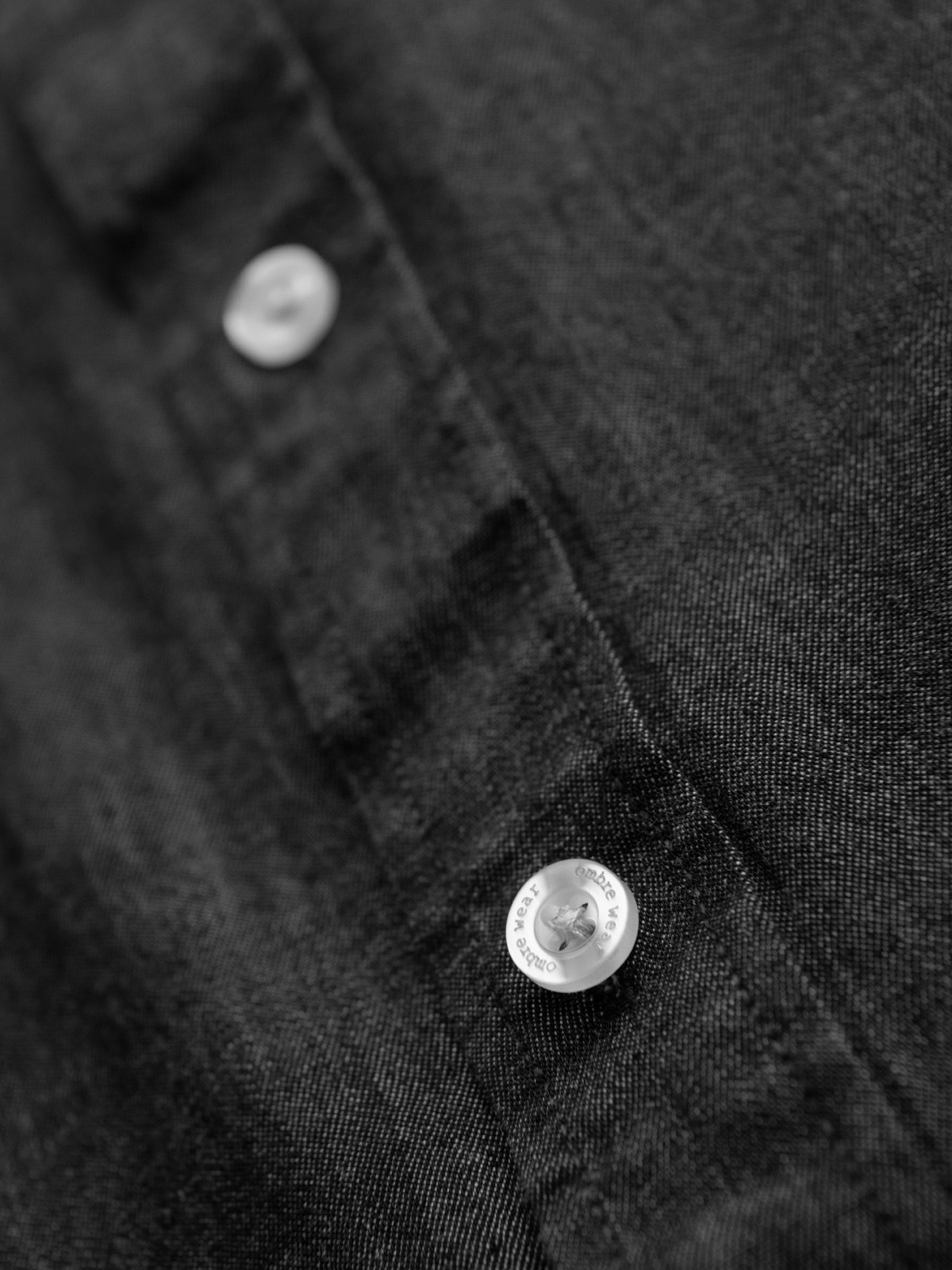 Ombre Men's denim shirt with embroidered pocket - black