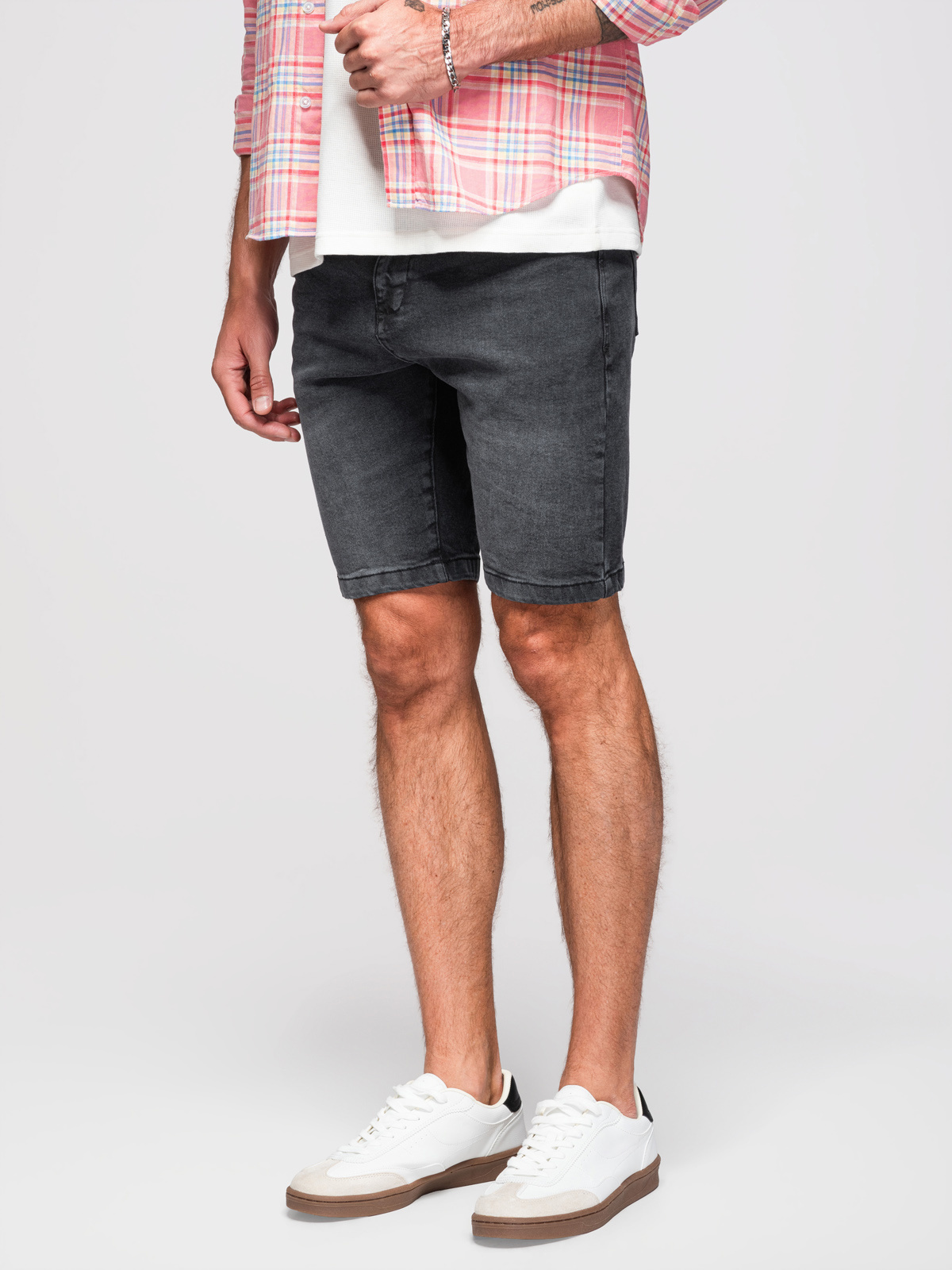Ombre Men's classic cut denim shorts - black
