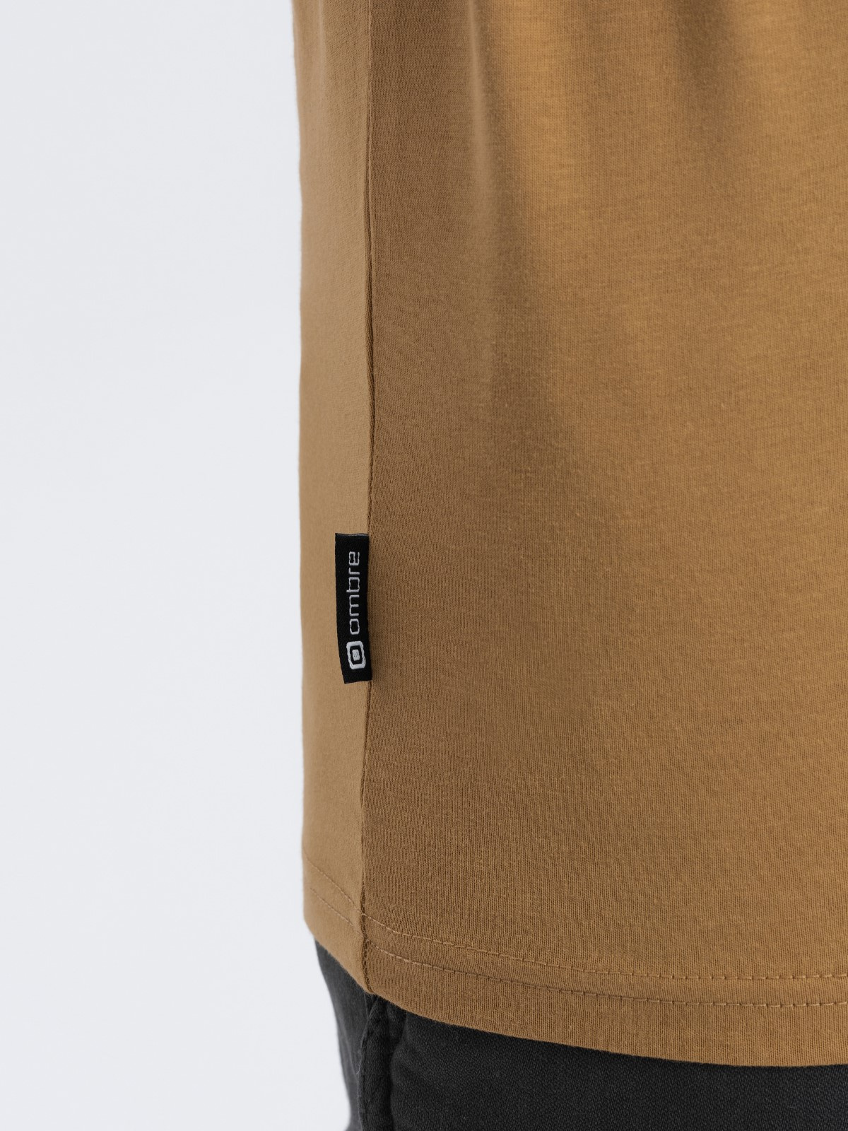 Tricou barbati, Ombre