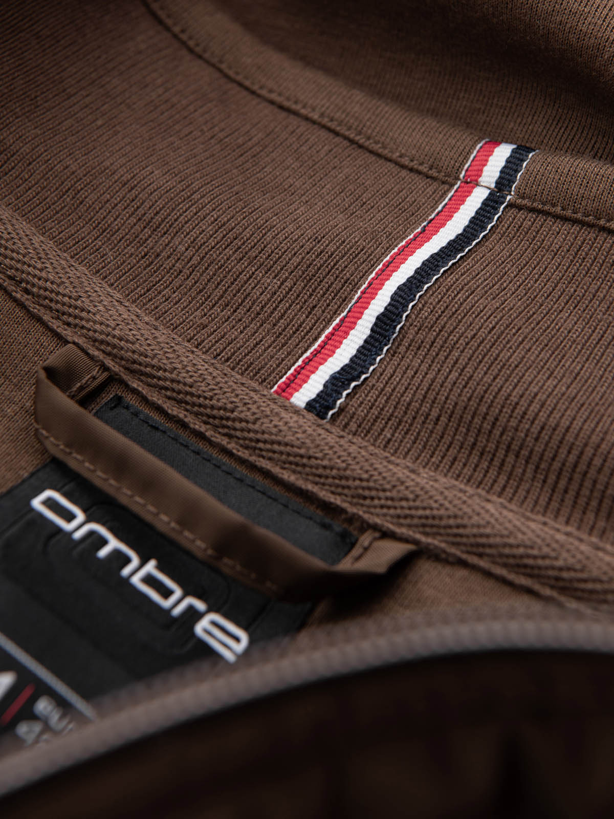 Ombre Lightweight unzipped men&#039;s jacket with quilted front - brown