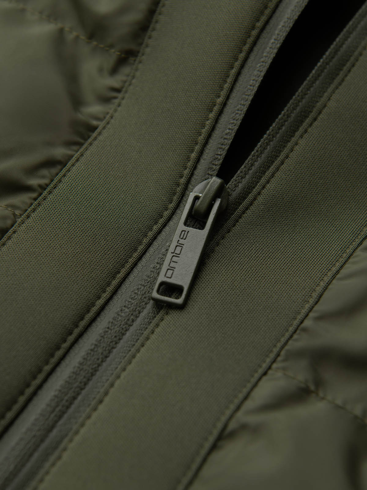 Ombre Men&#039;s quilted bomber jacket with high collar - dark olive green