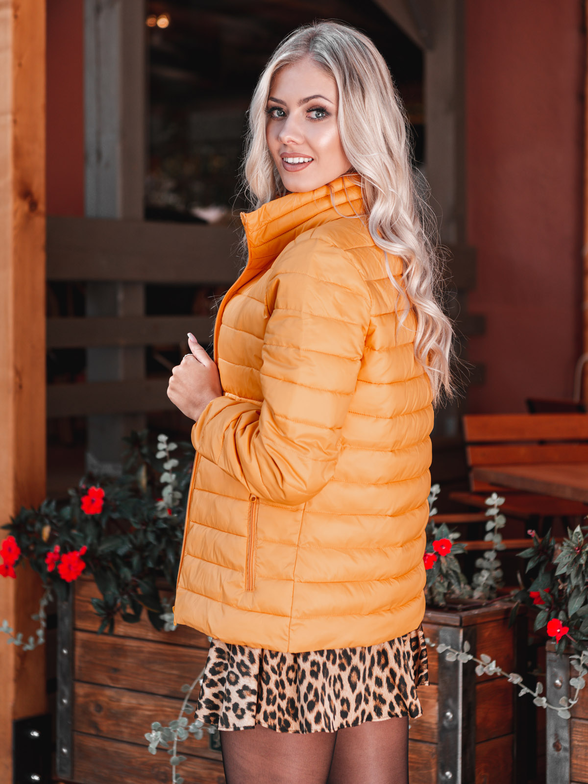 Geaca dama, Edoti CLR008