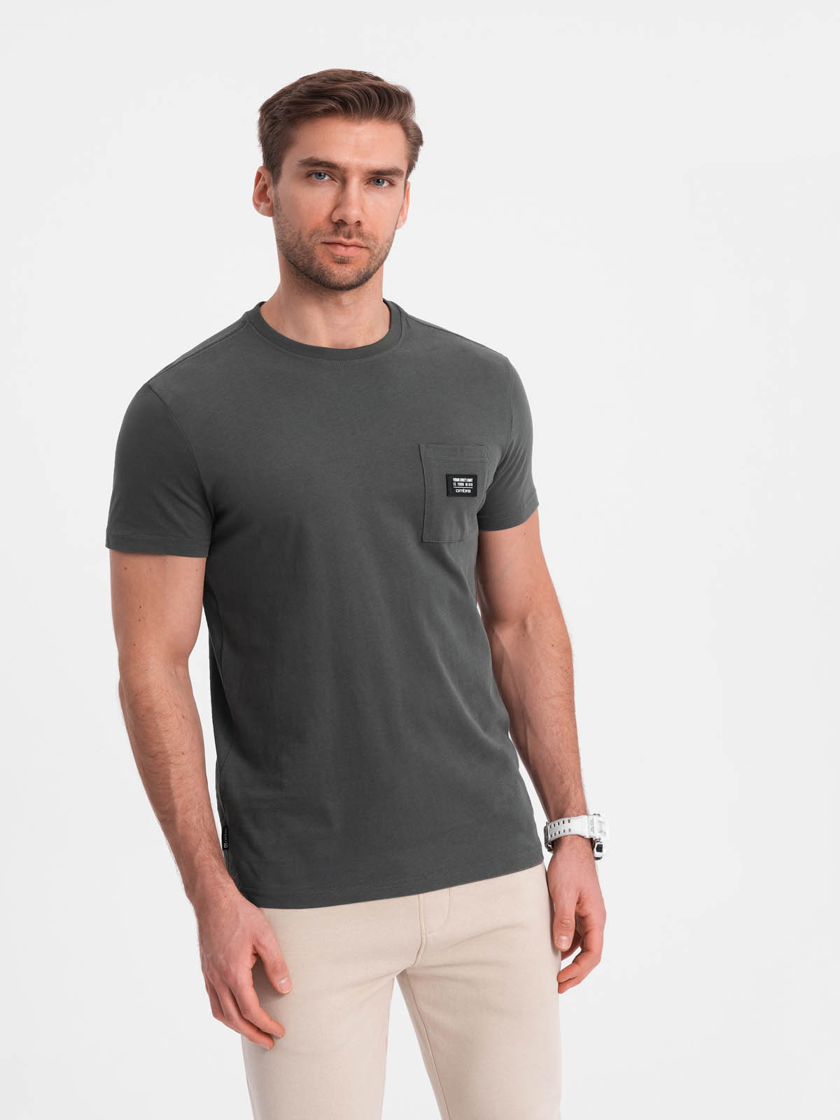 Levně Ombre Men's casual t-shirt with patch pocket - graphite