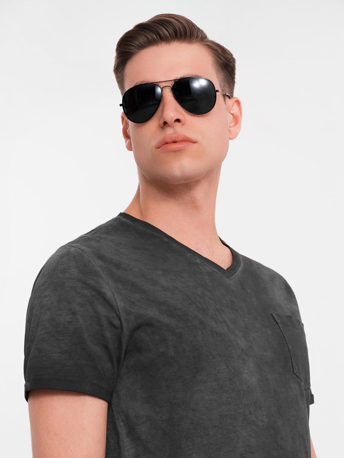 Ombre Men's cotton knit V-neck t-shirt with wash effect - black
