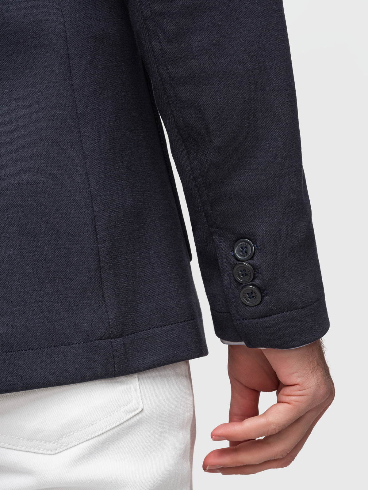 Pánske slim fit sako s jemnou textúrou
