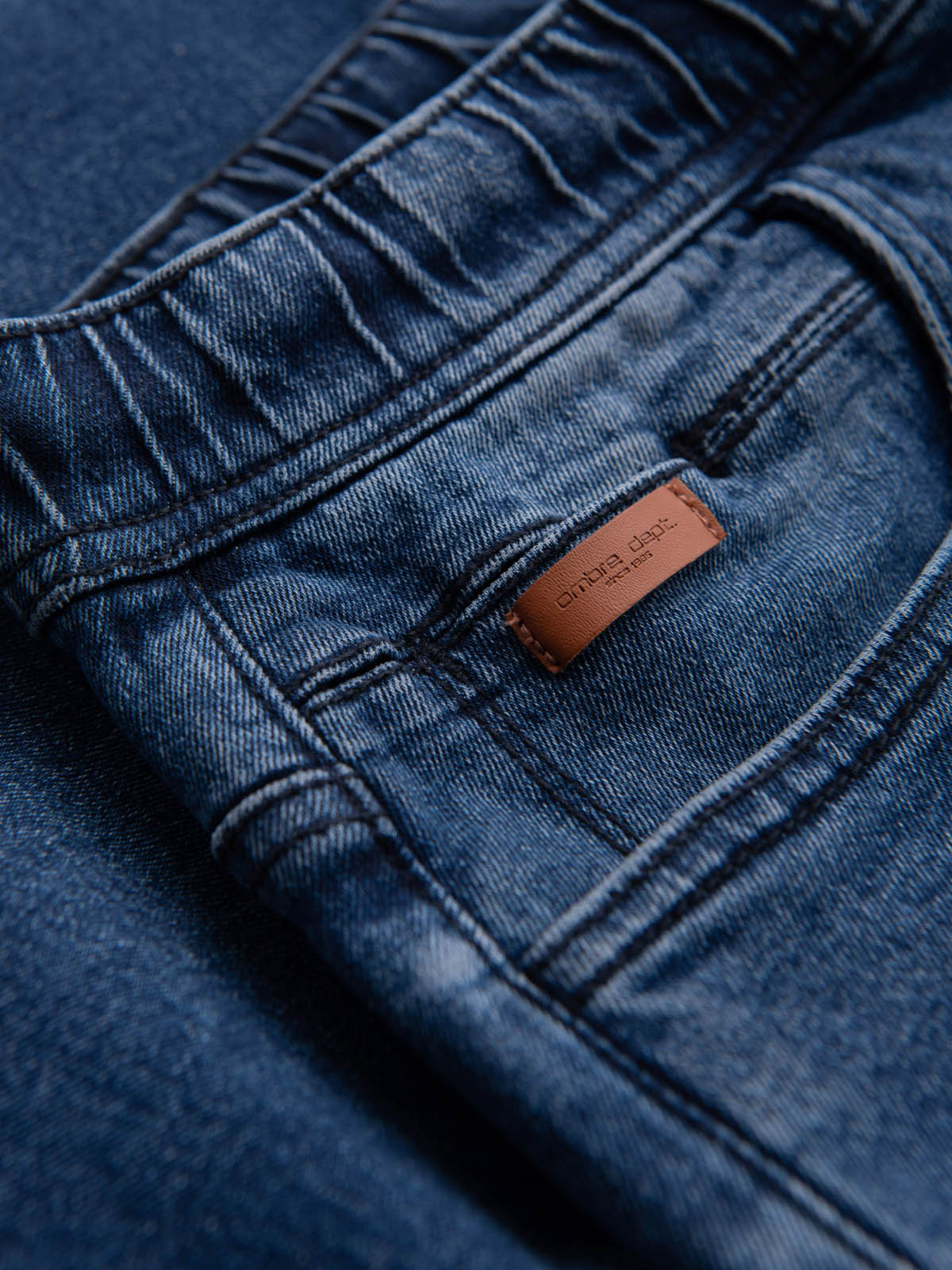 Ombre Men's shorts with elastic waistband and wash effect - blue
