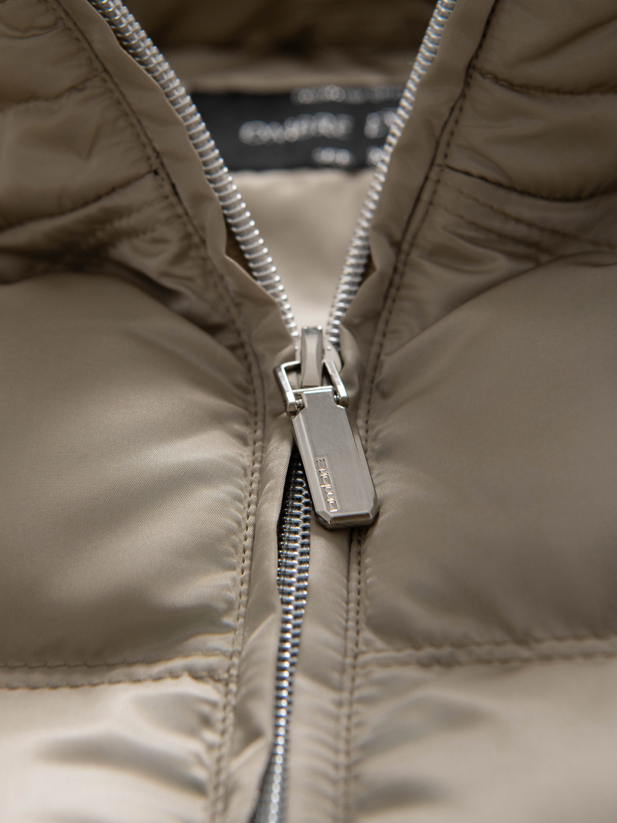 Ombre Men&#039;s quilted jacket with gloss and stand-up collar - light grey