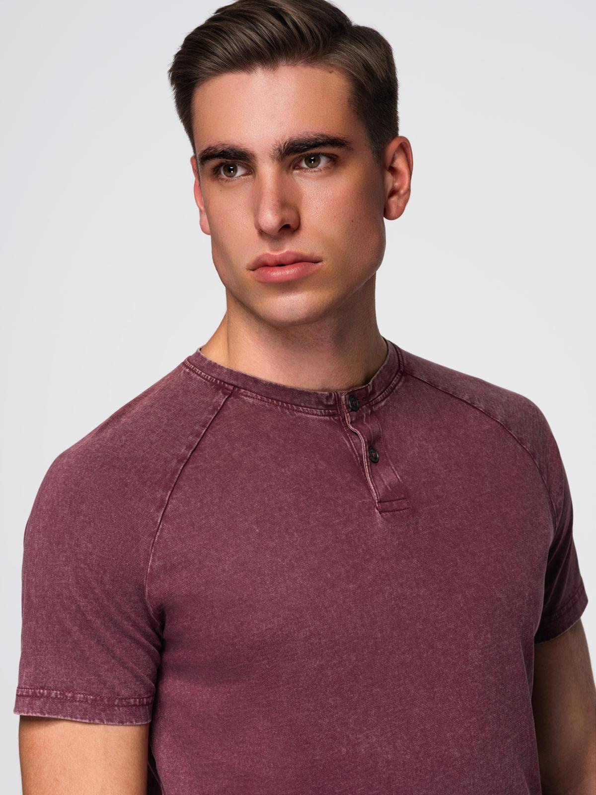 Ombre Men's T-shirt with wash effect and buttons at neckline - burgundy