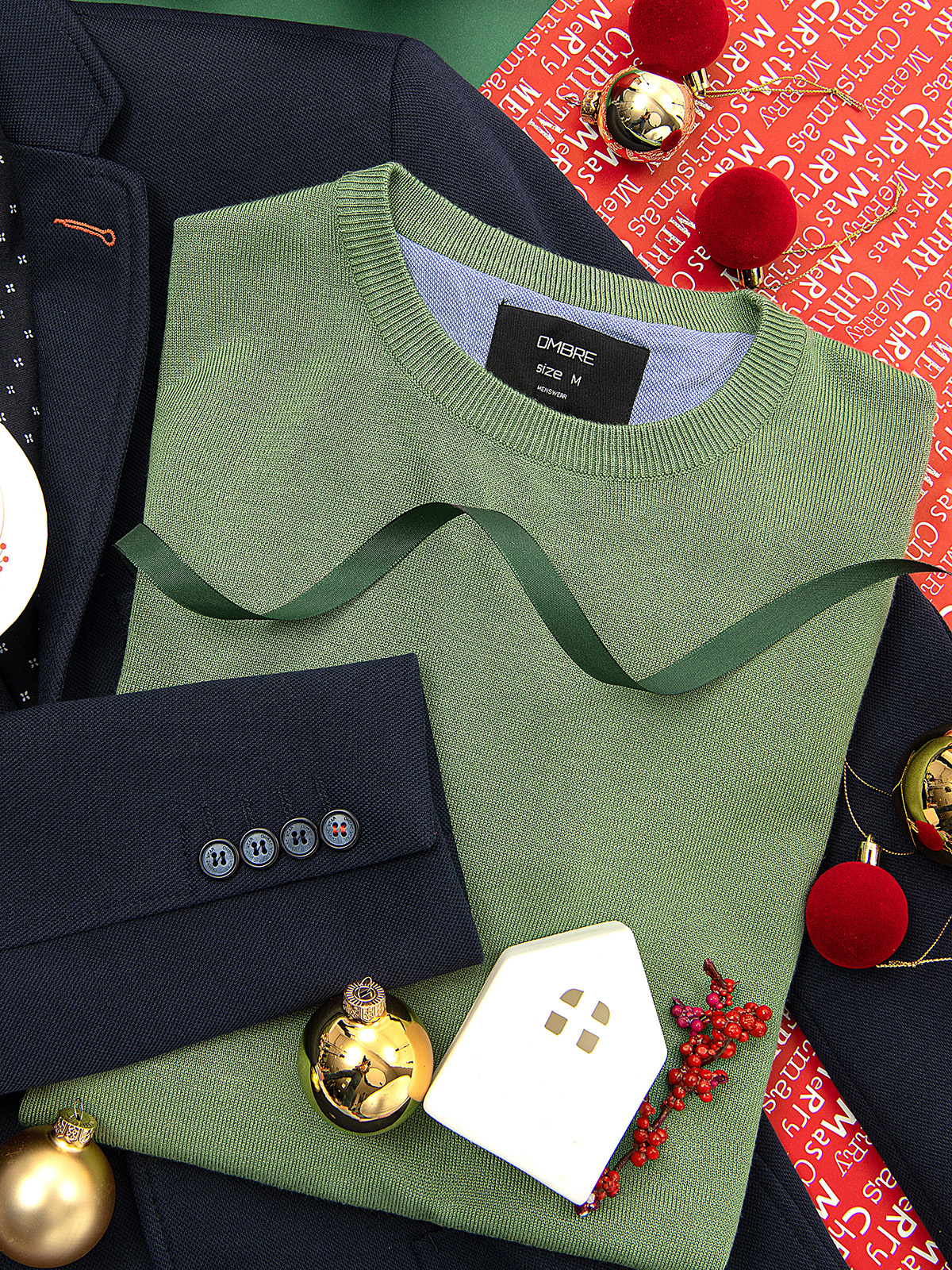 Ombre Classic men's sweater with round neckline - green