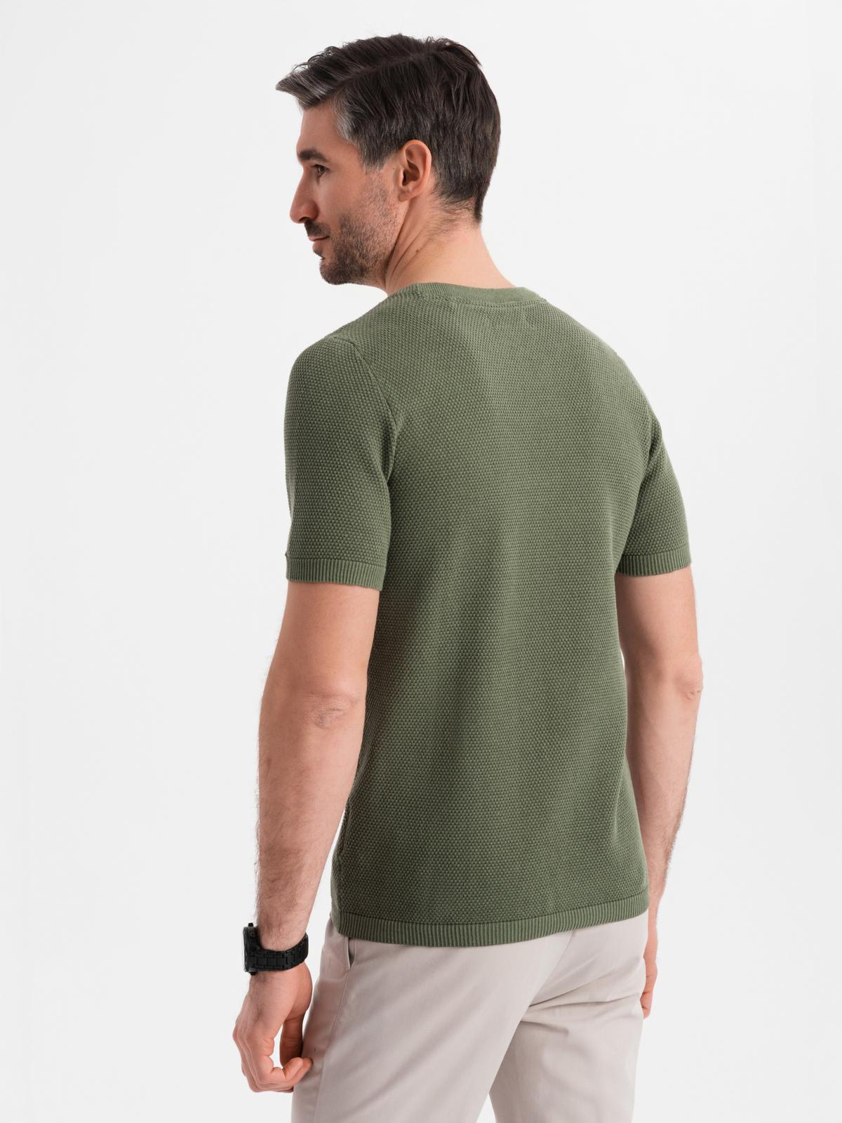 Ombre Men&#039;s knitted t-shirt with fine texture - olive
