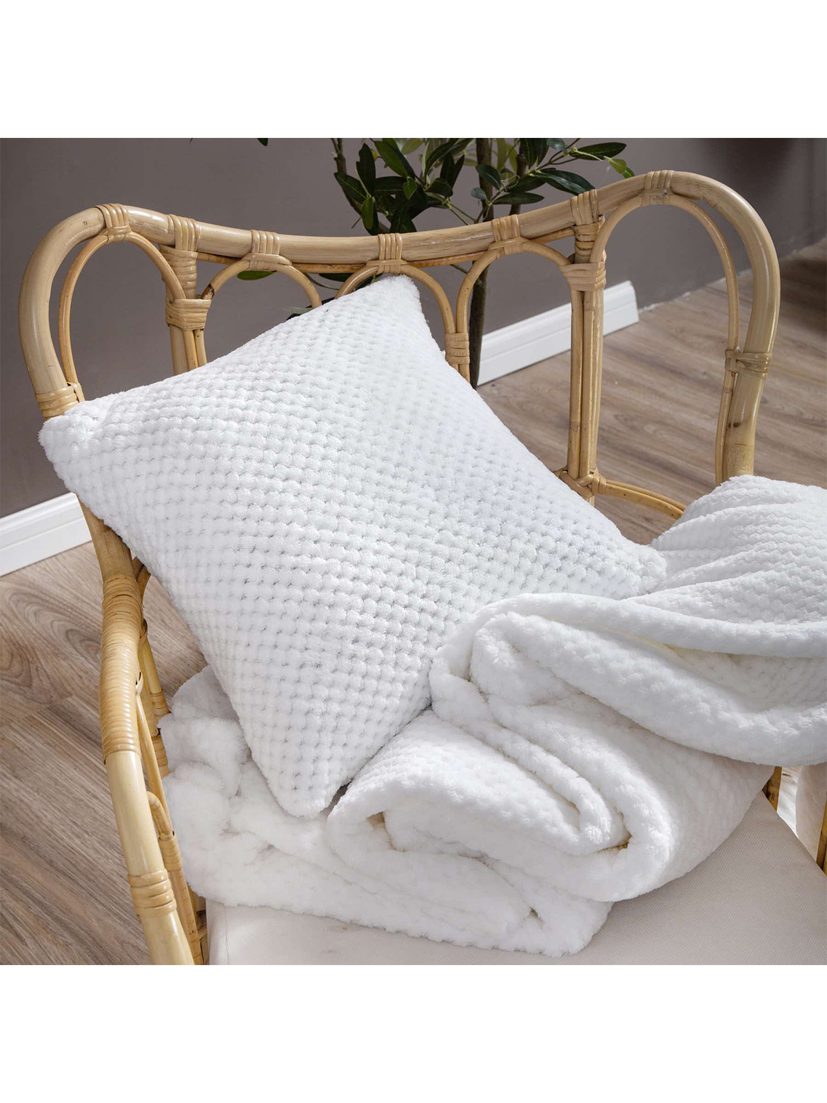 Edoti Monte Blanket 75x150