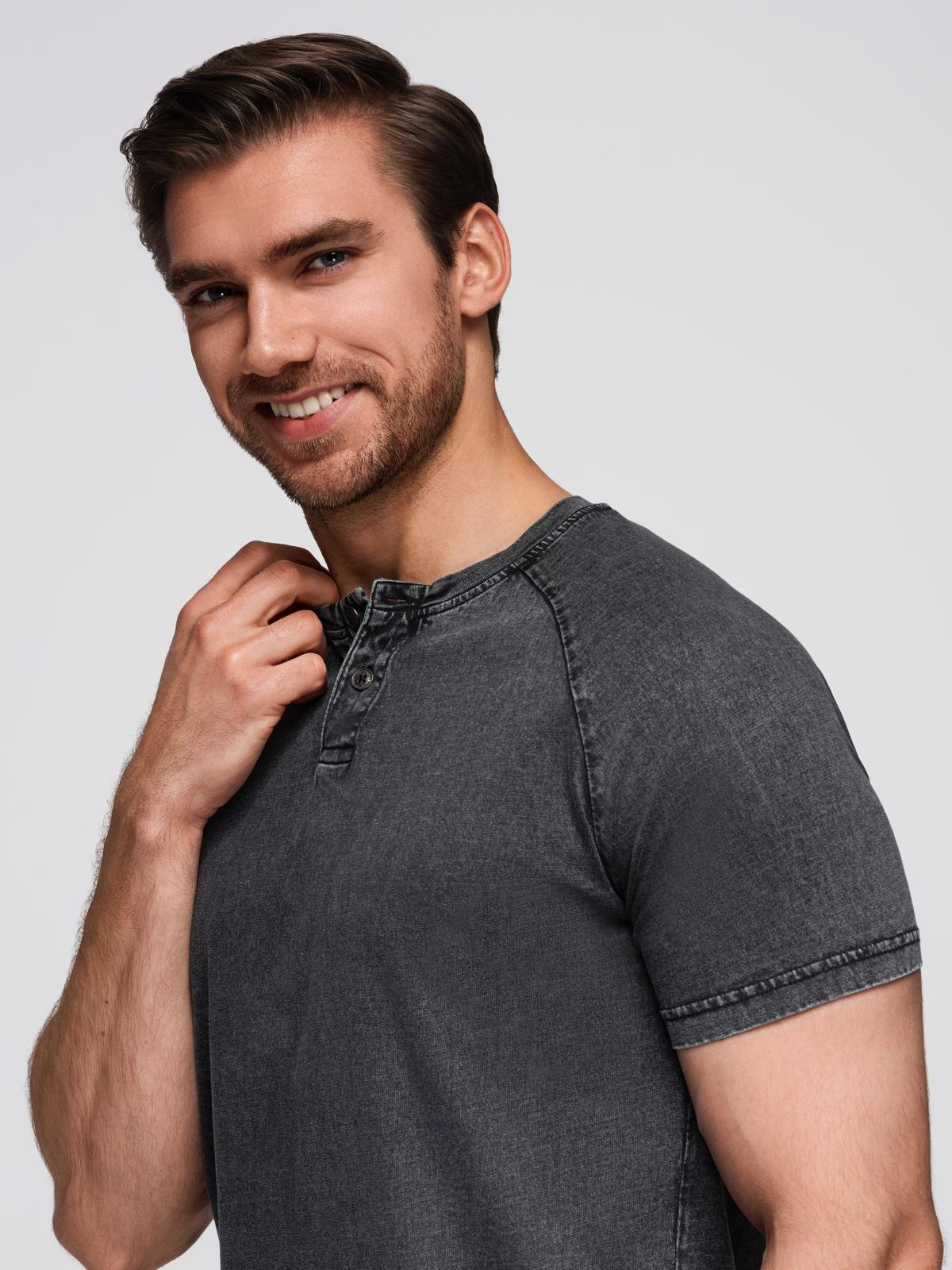 Ombre Men's T-shirt with wash effect and buttons at neckline - black