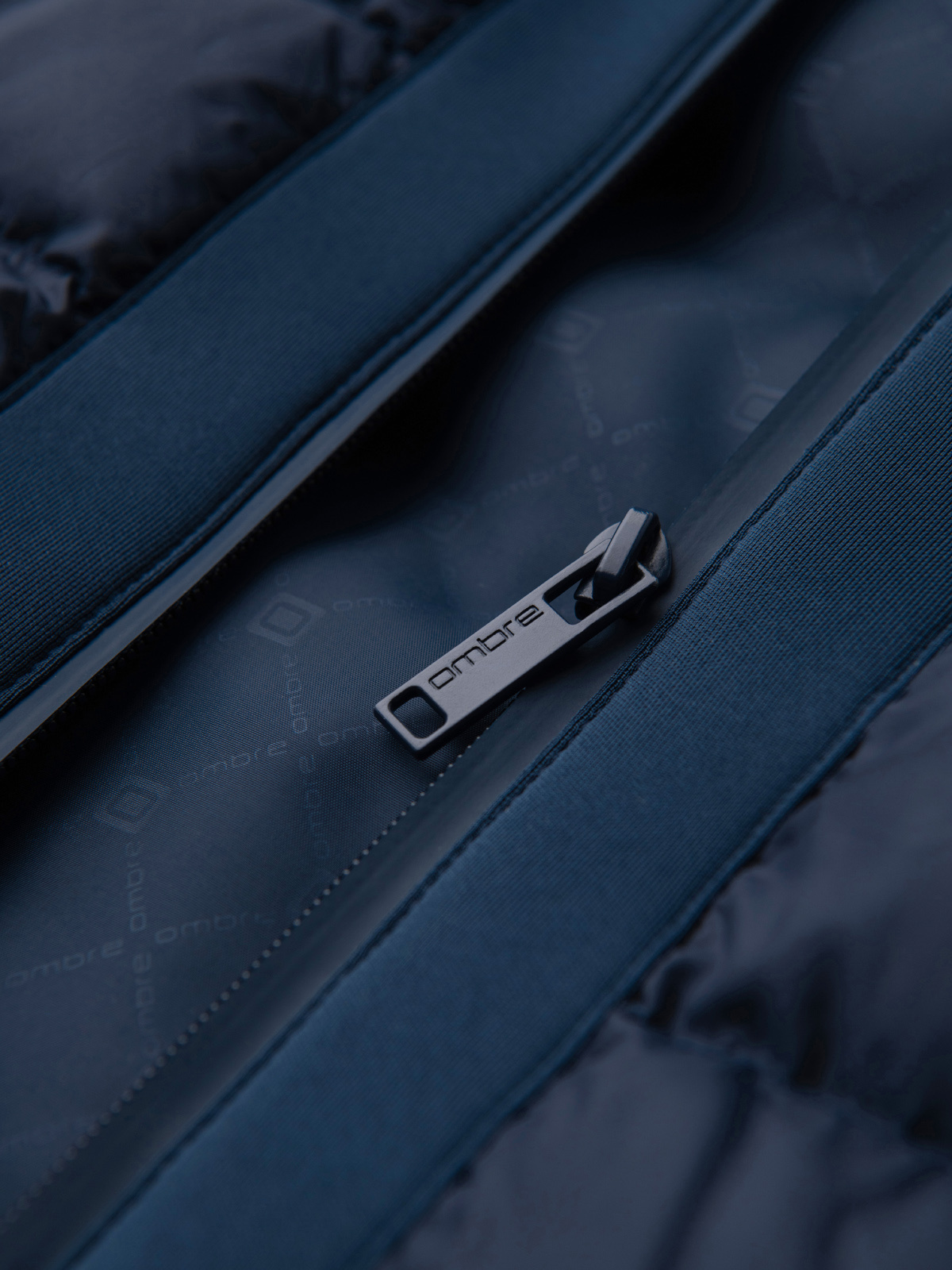 Ombre Quilted bomber jacket with hood and knitted sleeves - navy blue