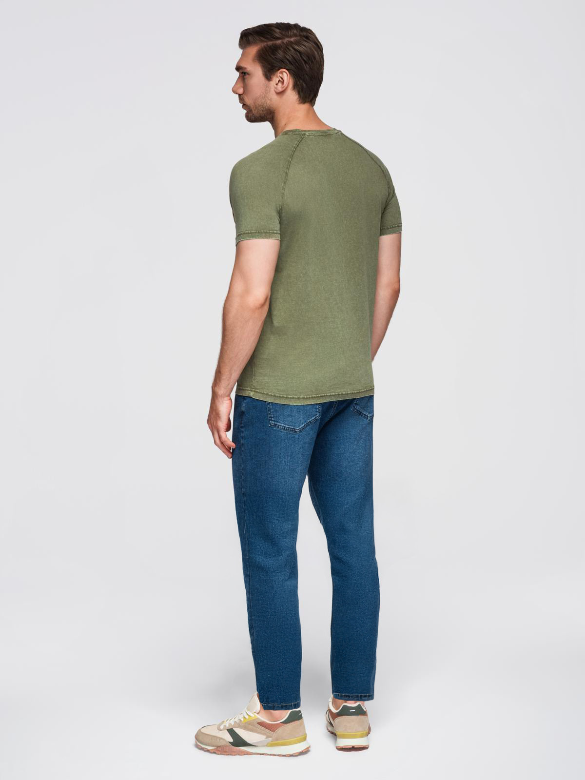 Ombre Men's t-shirt with wash effect and buttons at neckline - olive
