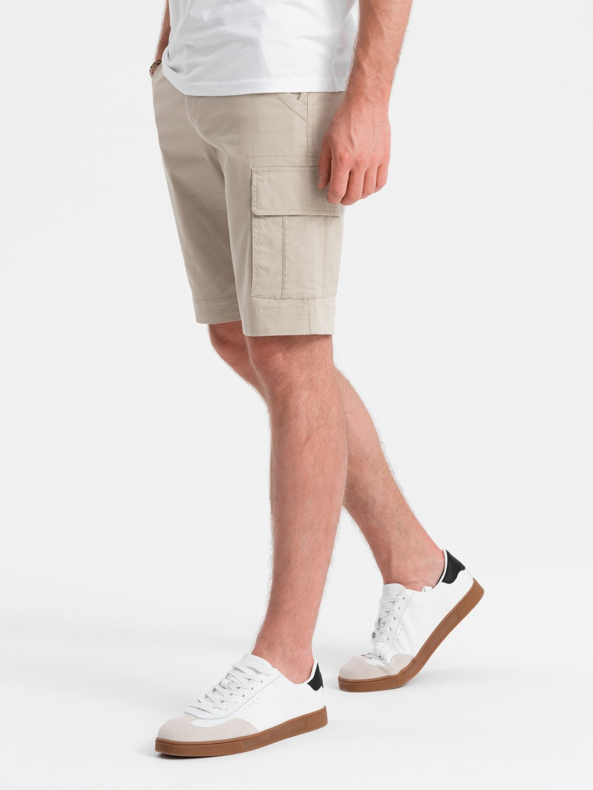 Ombre Men&#039;s monochromatic shorts with cargo pockets - beige