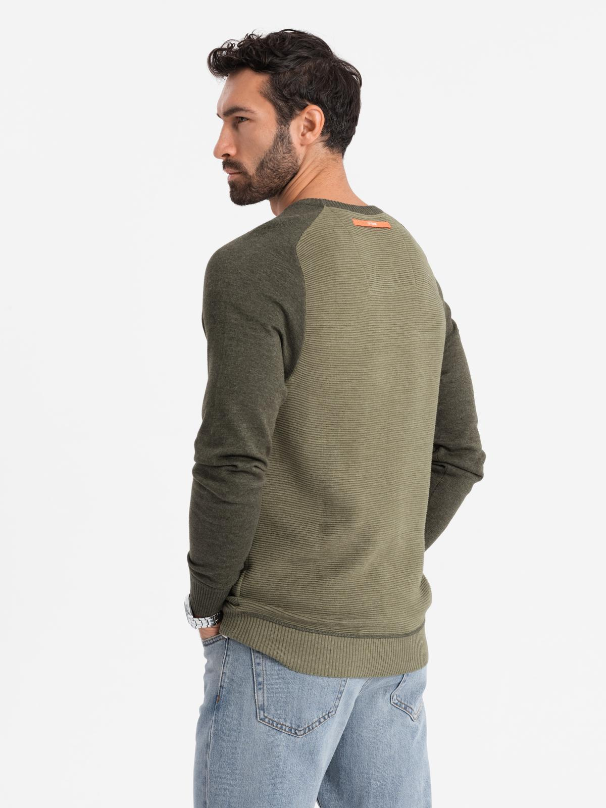 Ombre Cotton men&#039;s sweater with patch and raglan sleeves - olive