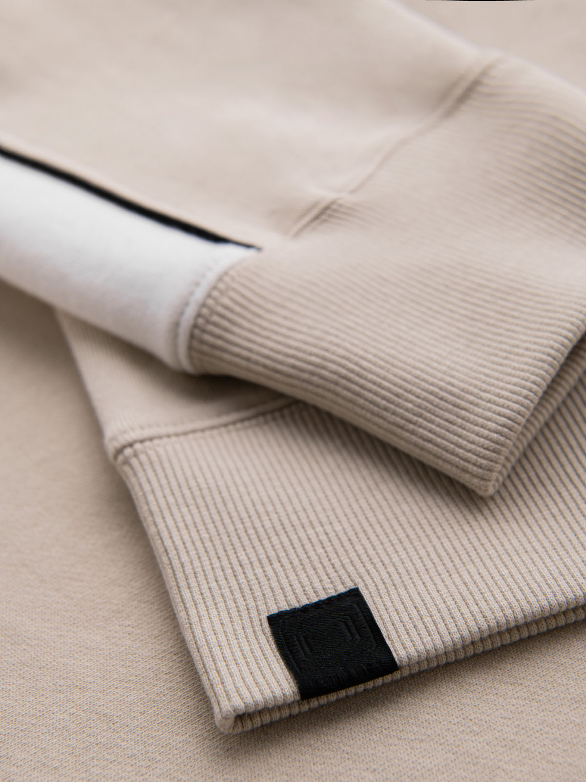 Ombre Men's cotton hoodie with contrasting elements - beige