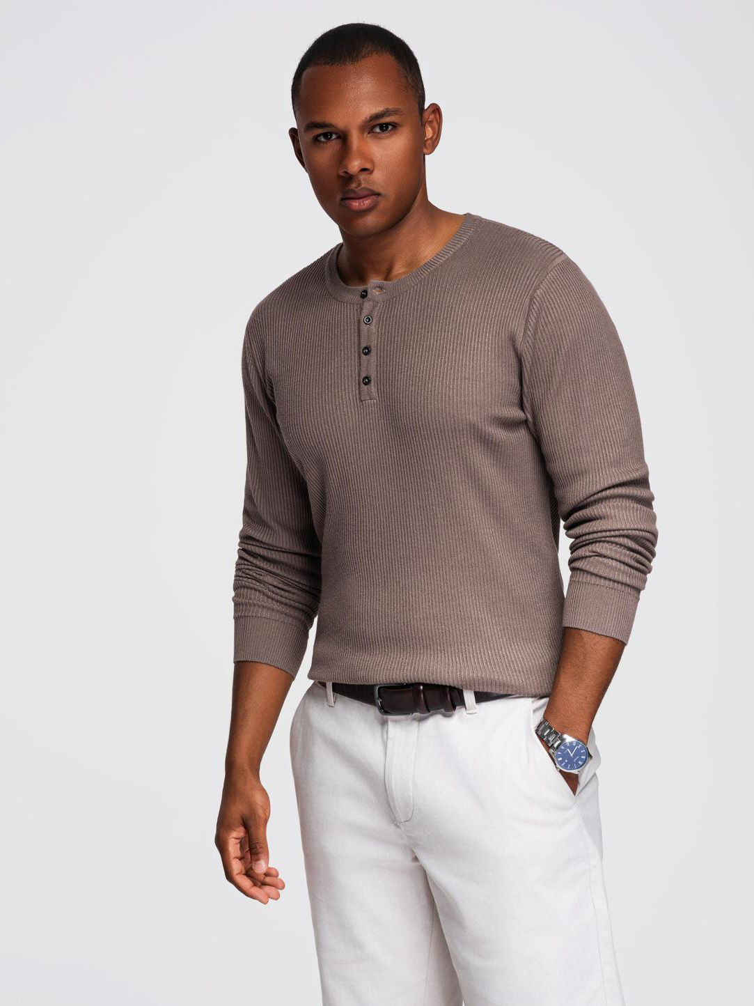 Ombre Mens ribbed sweater with buttons at the neckline - ash