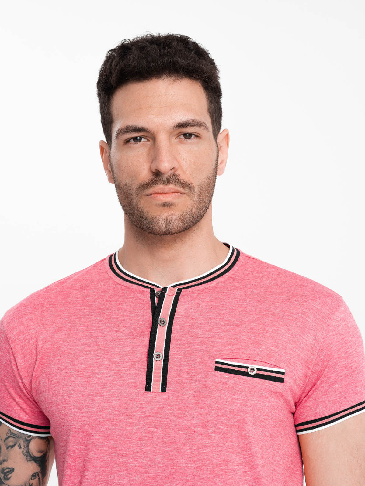 Ombre Men's henley t-shirt with decorative ribbing - red