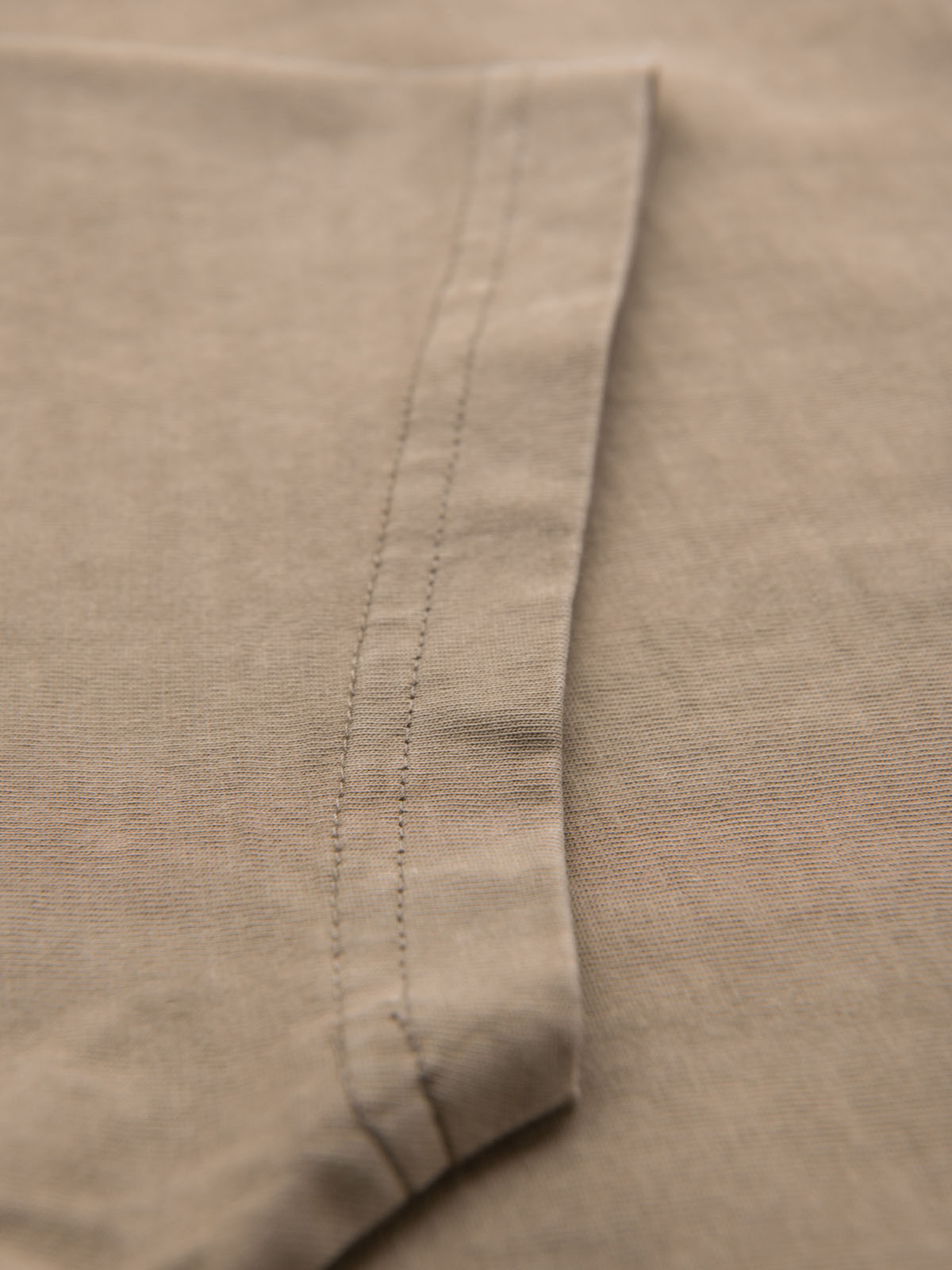 Ombre Cotton T-shirt with print on chest and back - dark beige