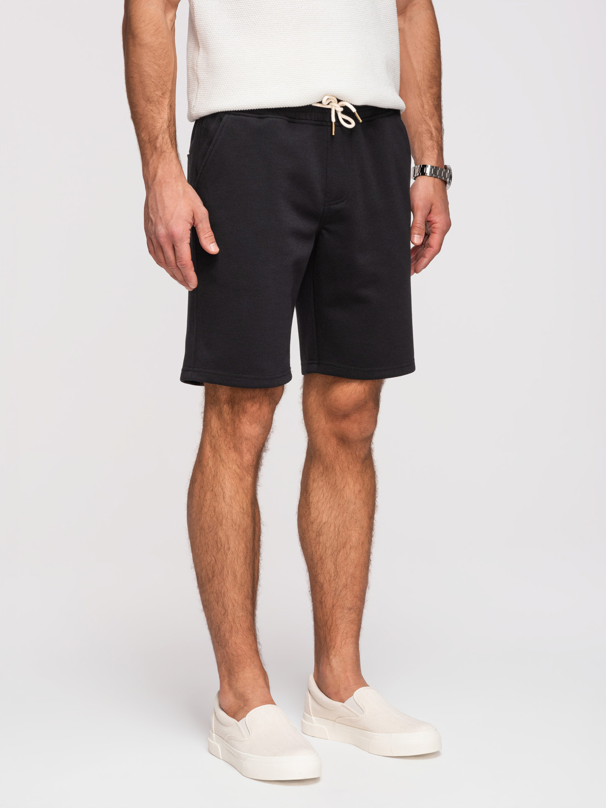 Ombre pánske REGULAR FIT štruktúrované šortky - čierne