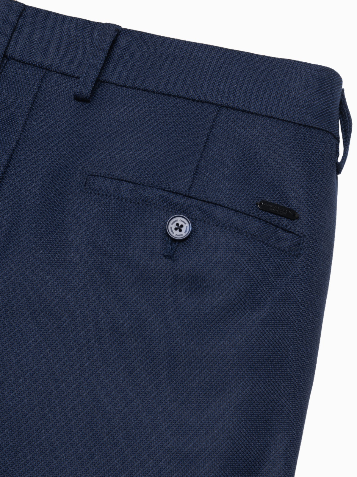 Pantaloni barbati, Ombre