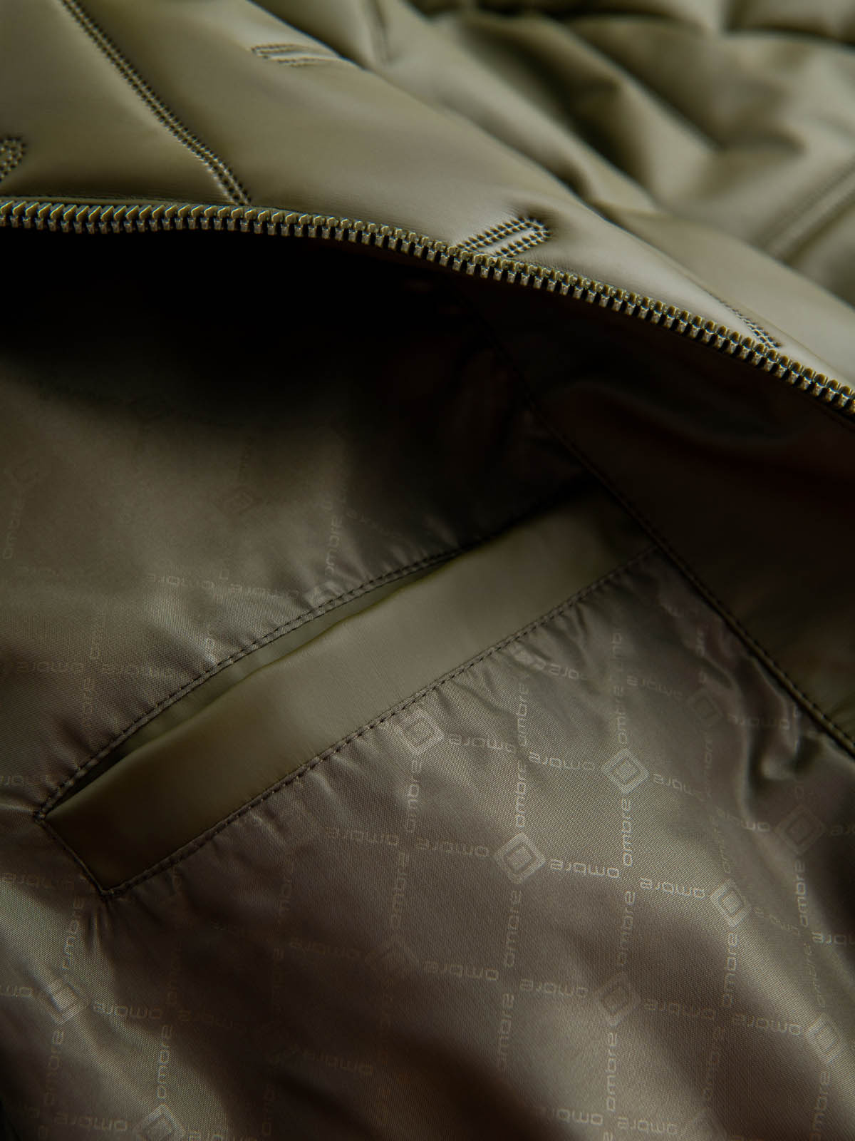 Ombre Men&#039;s embossed bomber jacket - olive