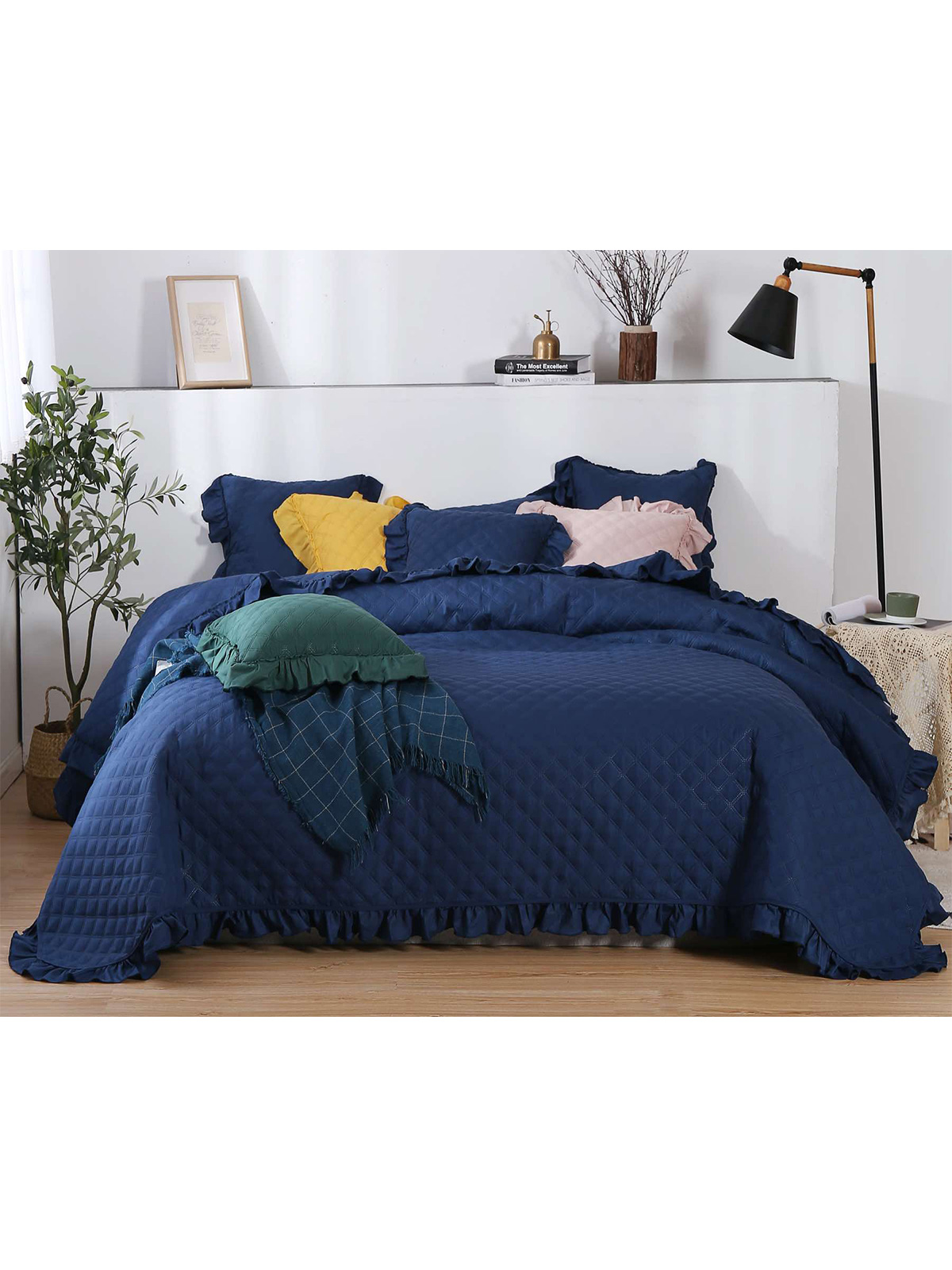 Edoti Quilted Bedspread Ruffy A545