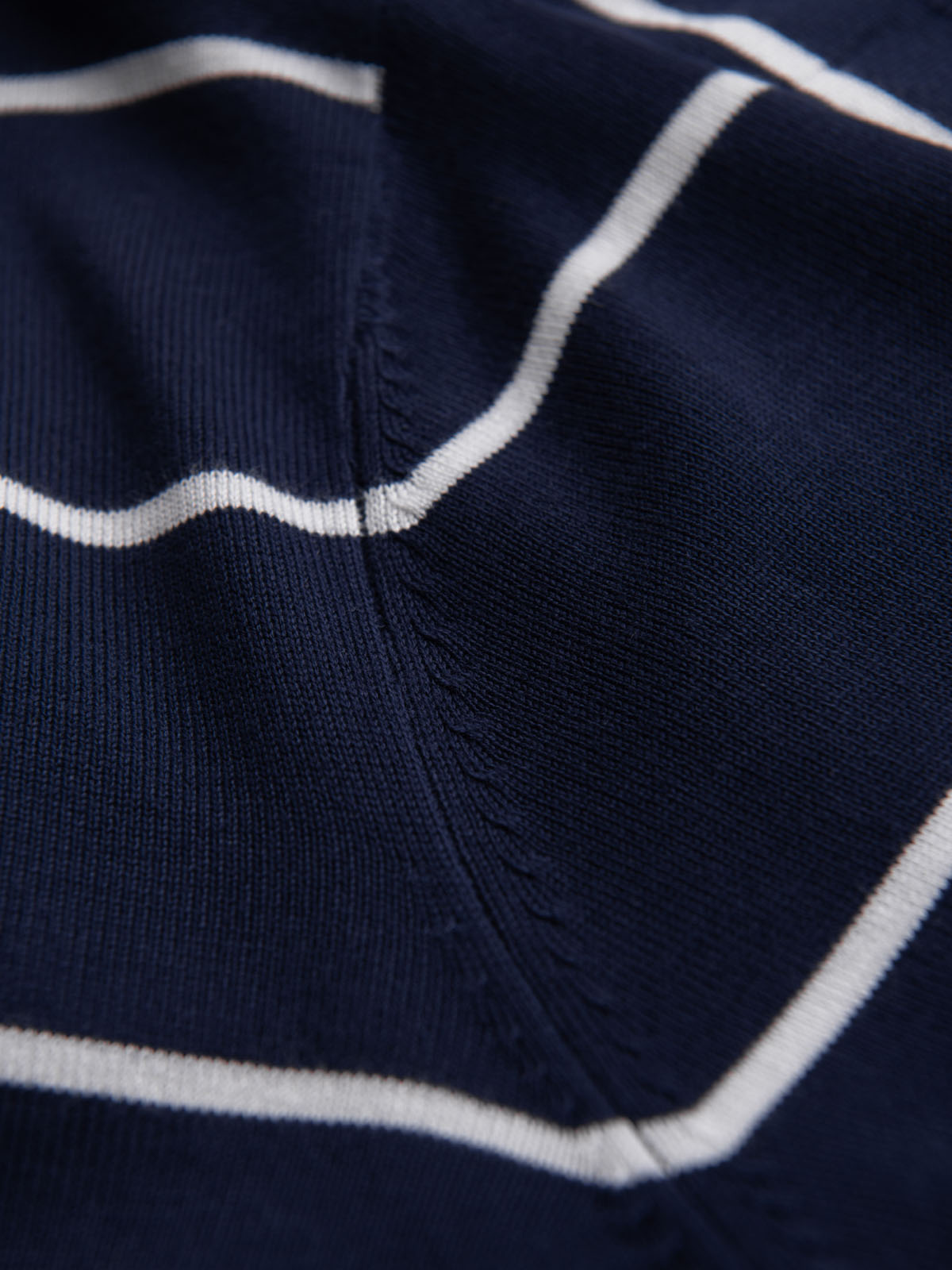 Ombre Men&#039;s horizontal striped polo longsleeve with viscose - navy blue and white