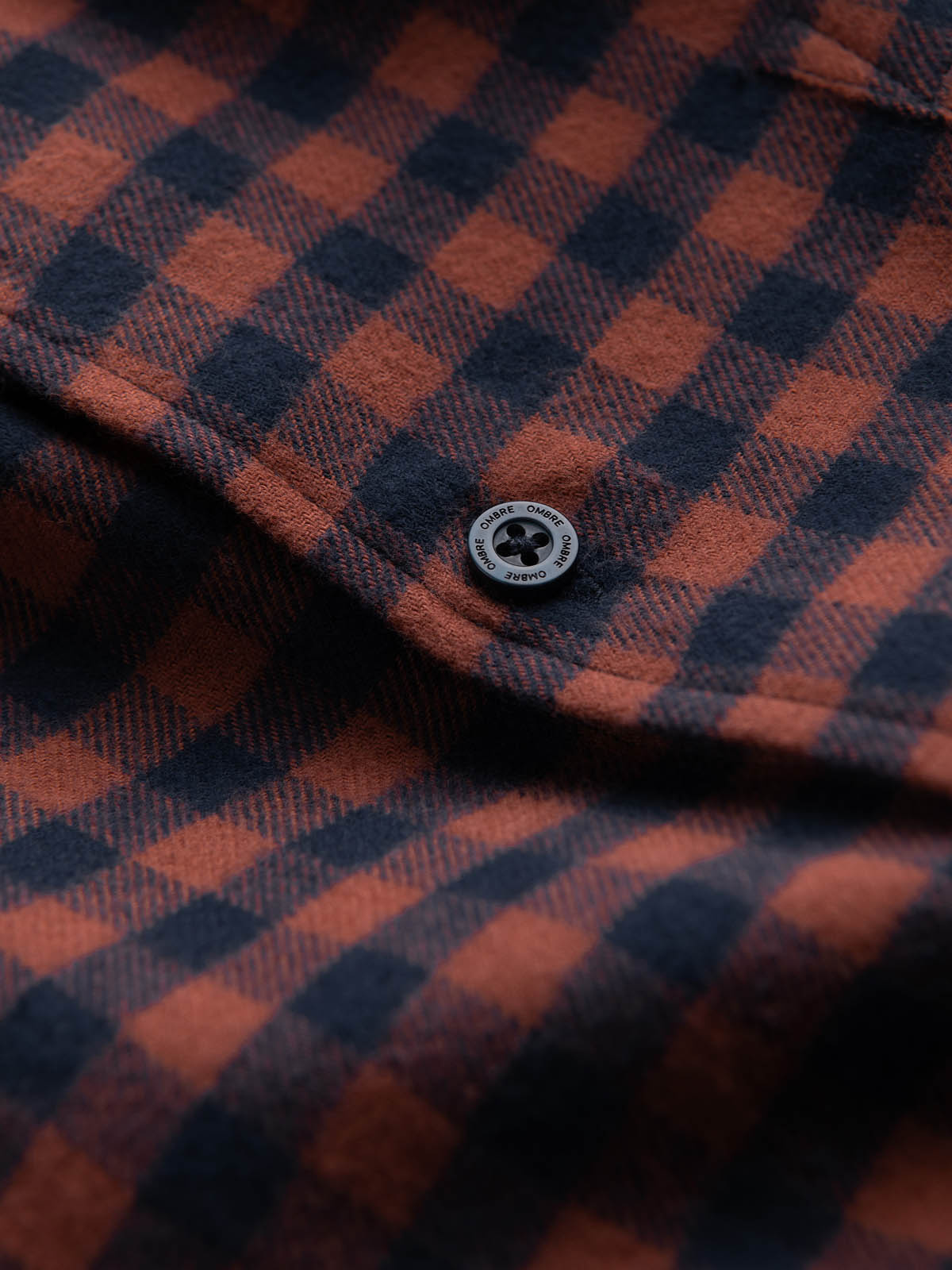 Ombre Men's checkered flannel shirt - navy blue and black