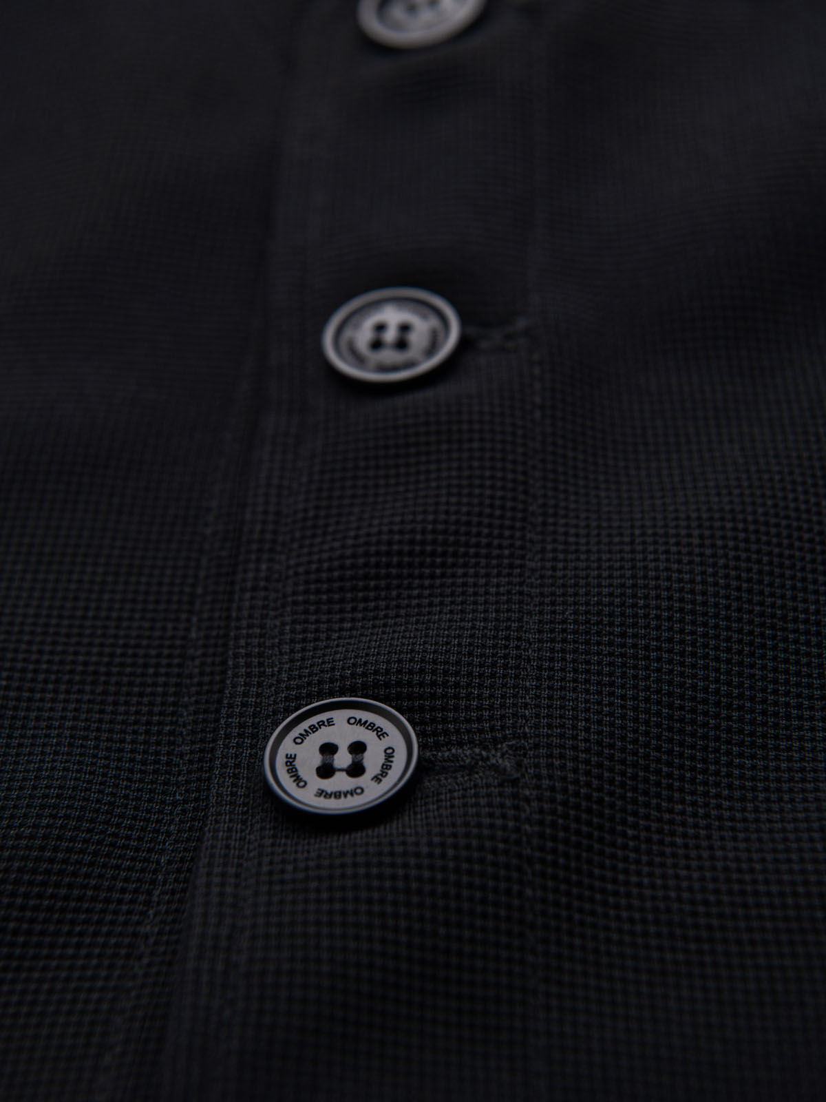 Ombre Fitted structured men&#039;s vest with patch pockets - black