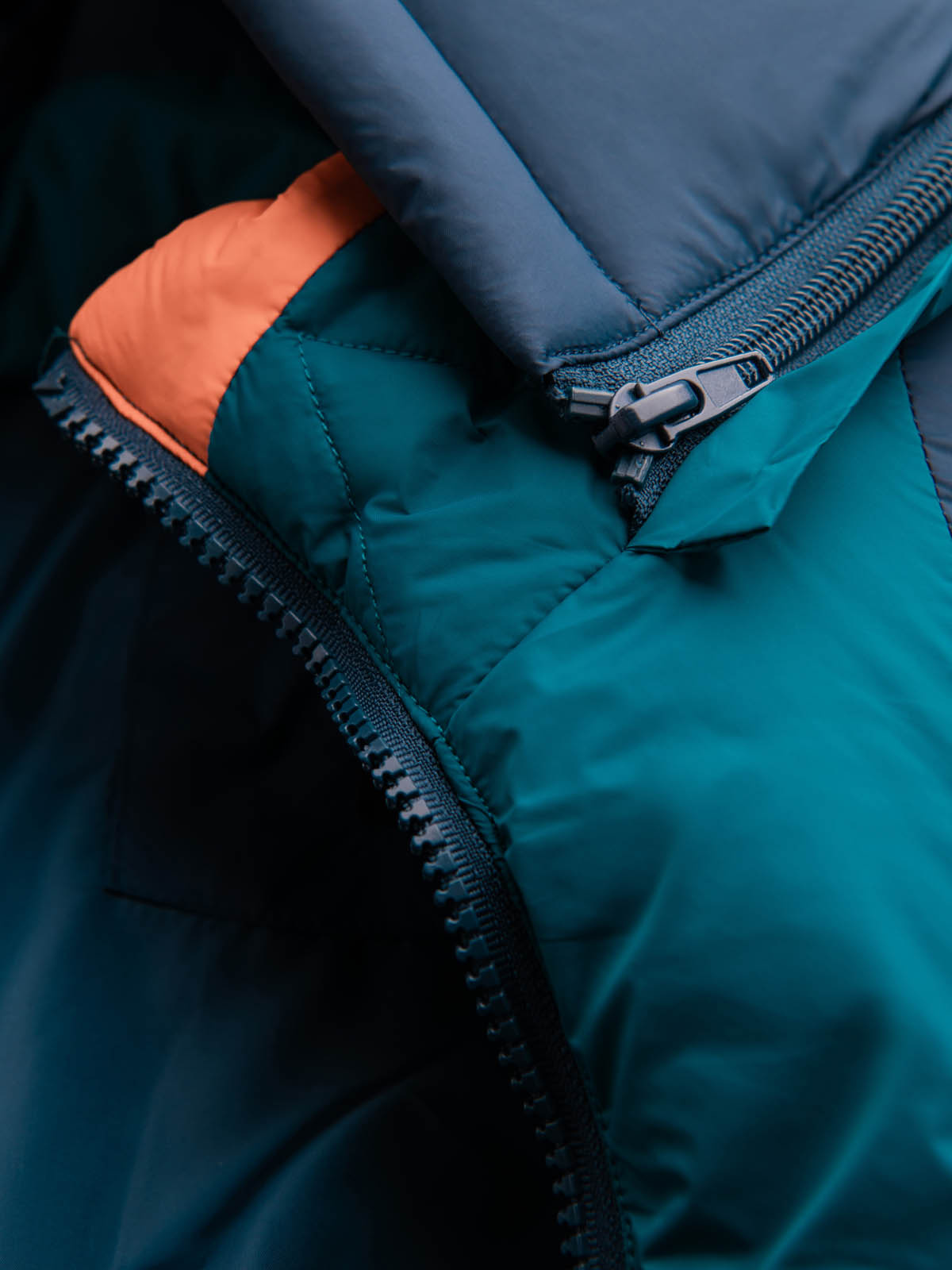 Ombre Men&#039;s sporty colorful retro jacket - navy blue and orange