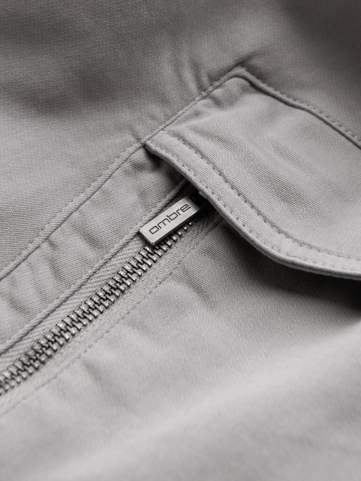 Ombre Men&#039;s knitted joggers with cargo pockets - light grey