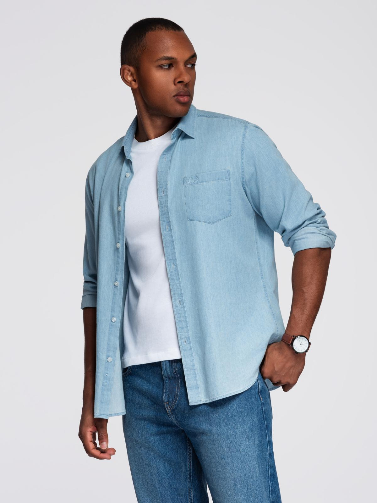 Ombre Men&#039;s denim shirt with embroidered pocket - light blue
