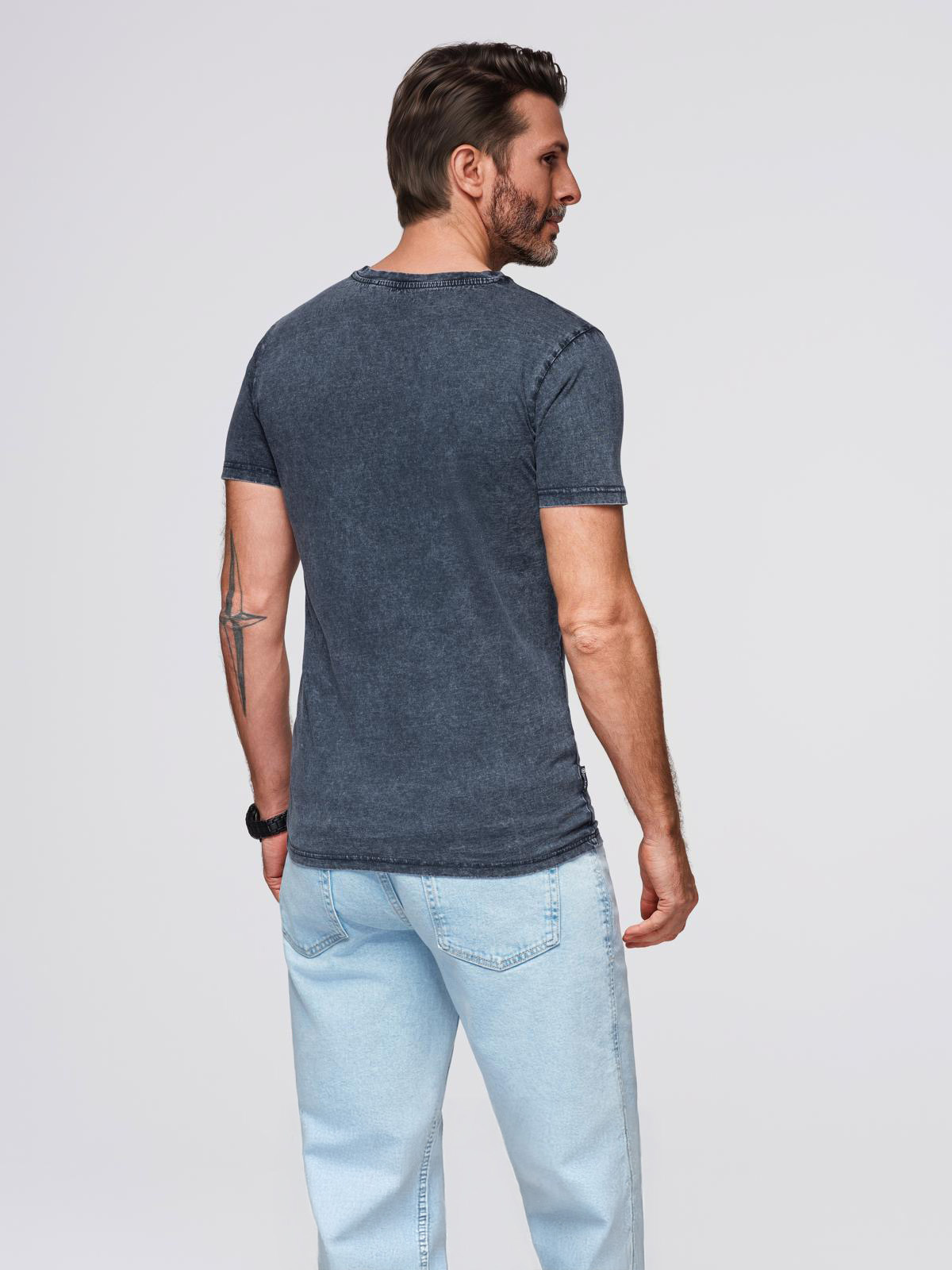 Ombre Men's t-shirt with wash effect - navy blue