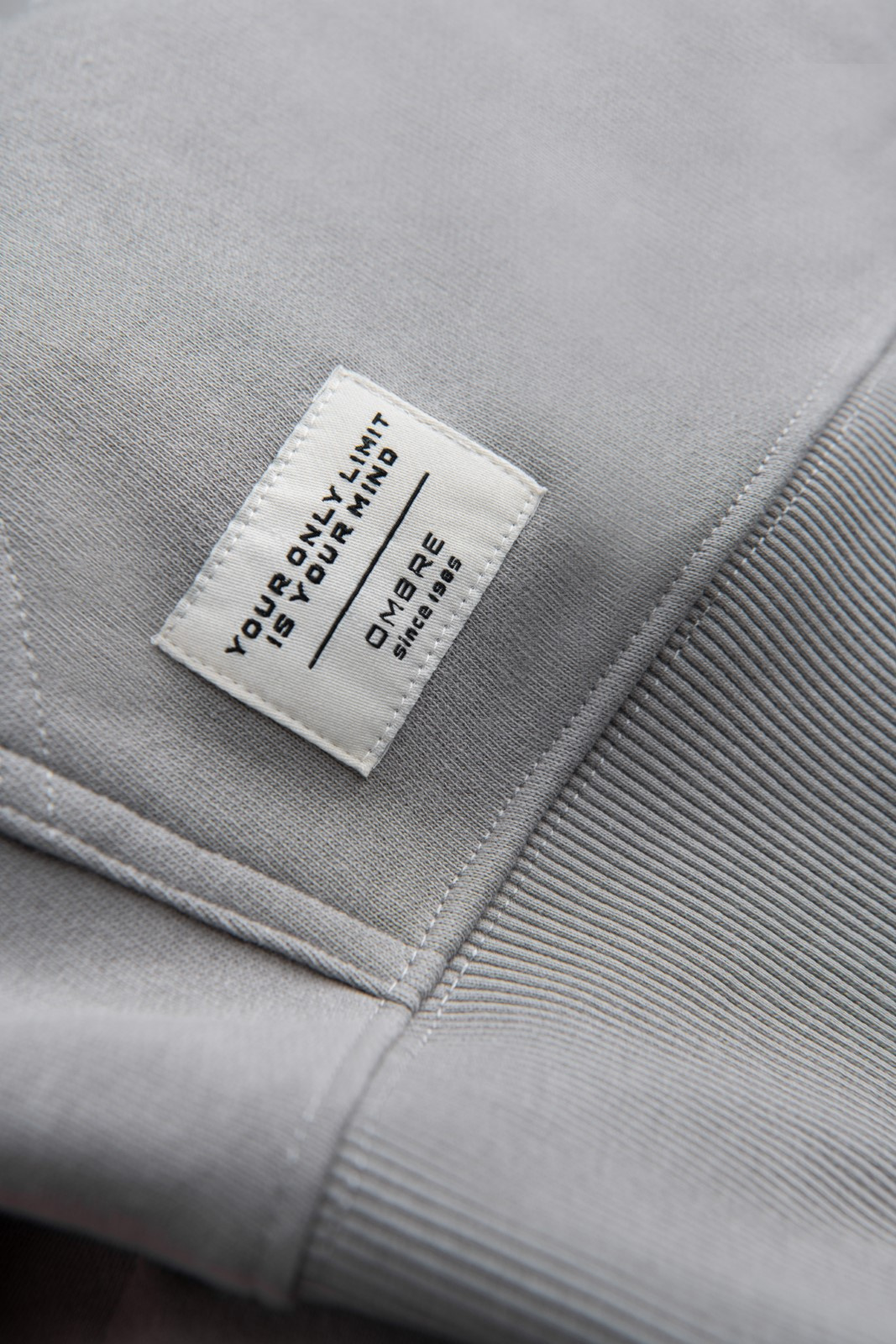 Ombre Men&#039;s kangaroo hooded sweatshirt - gray