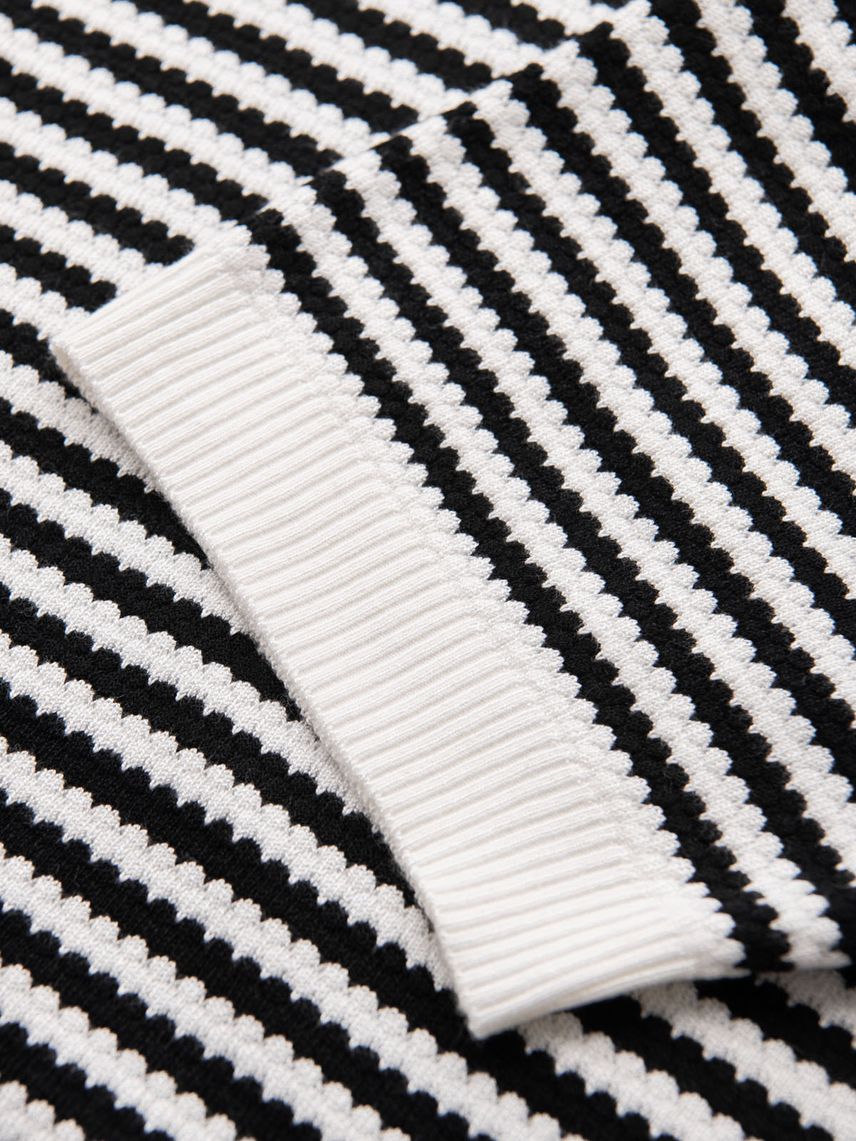 Ombre Men's knitted buttonless polo shirt with navy stripes - black and white