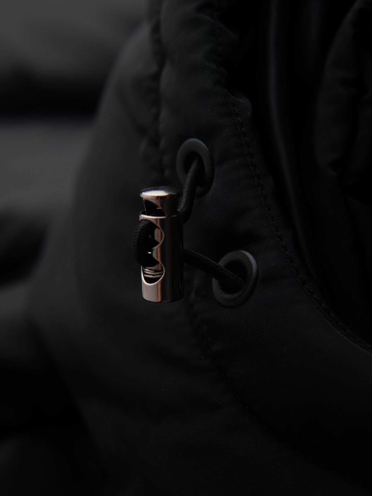 Ombre Men&#039;s quilted jacket with high collar and hood - black