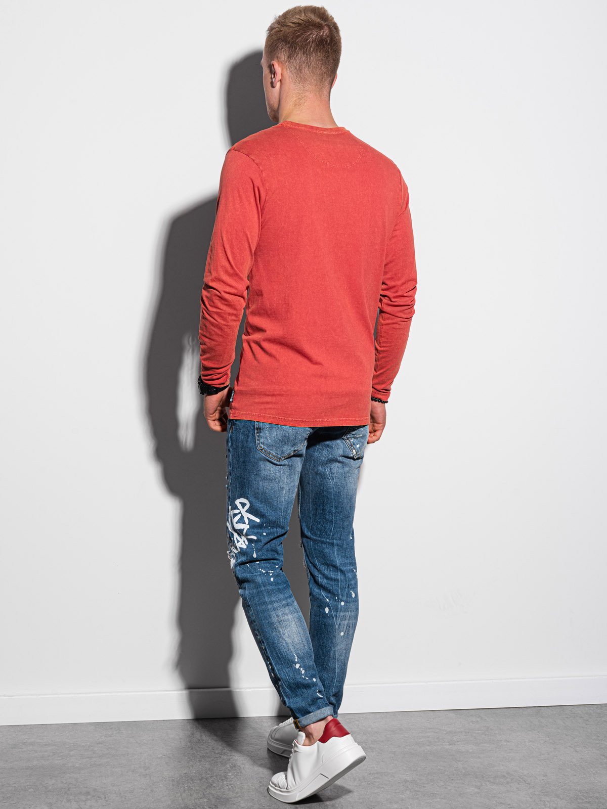 Tricou barbati, Ombre