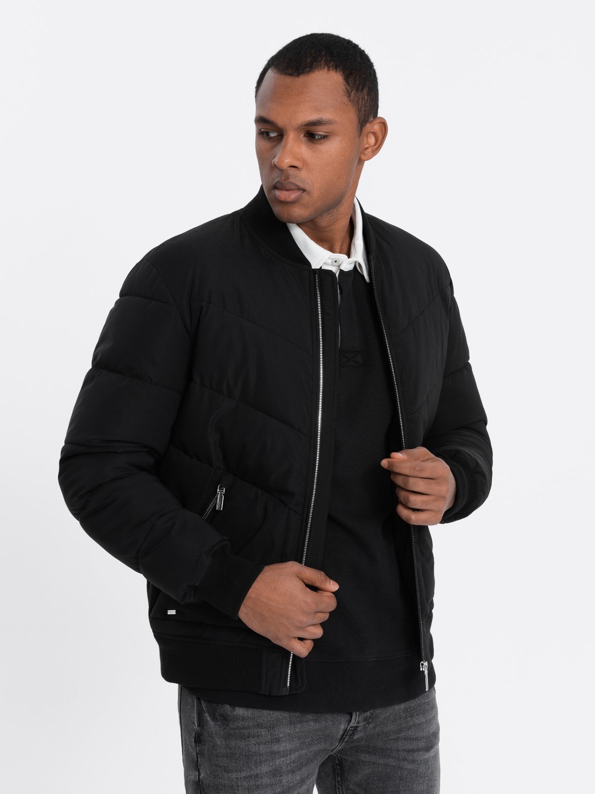Levně Ombre Men's quilted bomber jacket with metal zippers - black